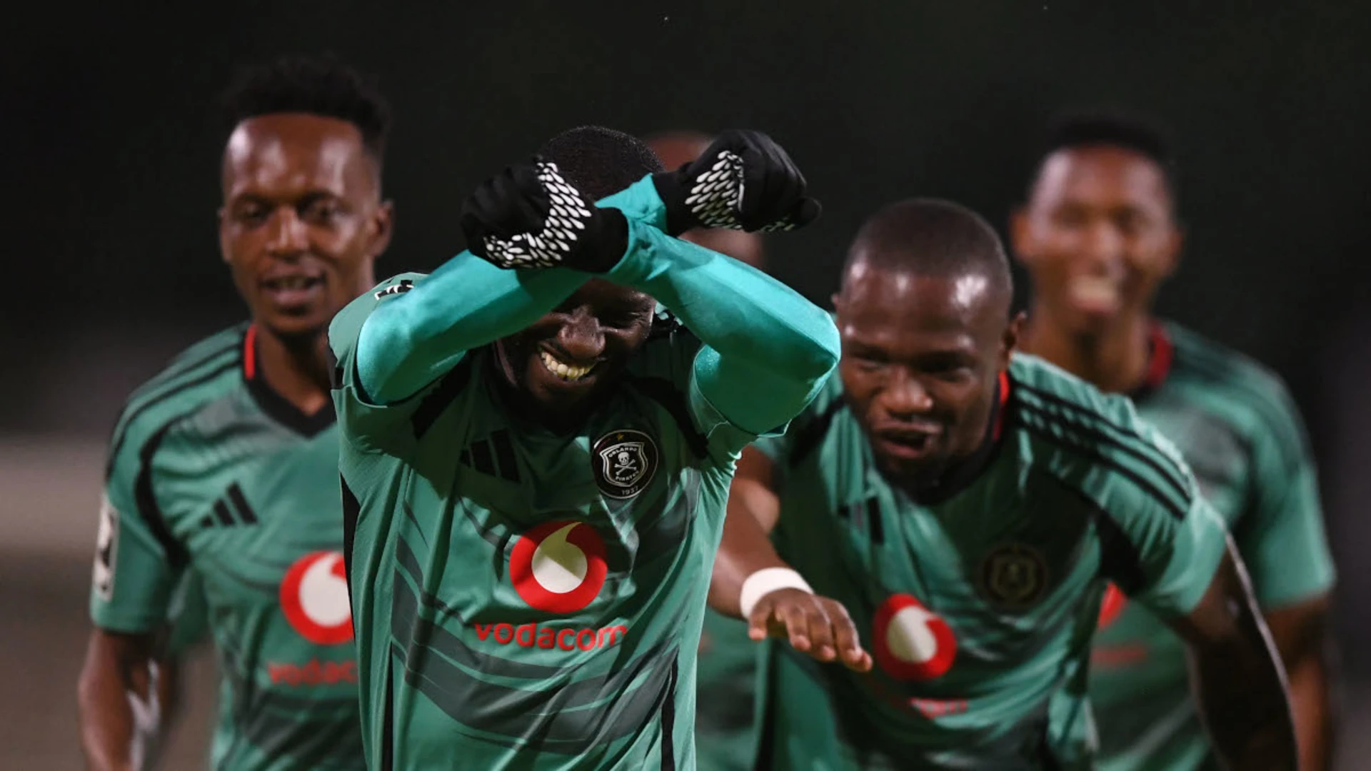 Buccaneers raid Babina Noko to keep title challenge going