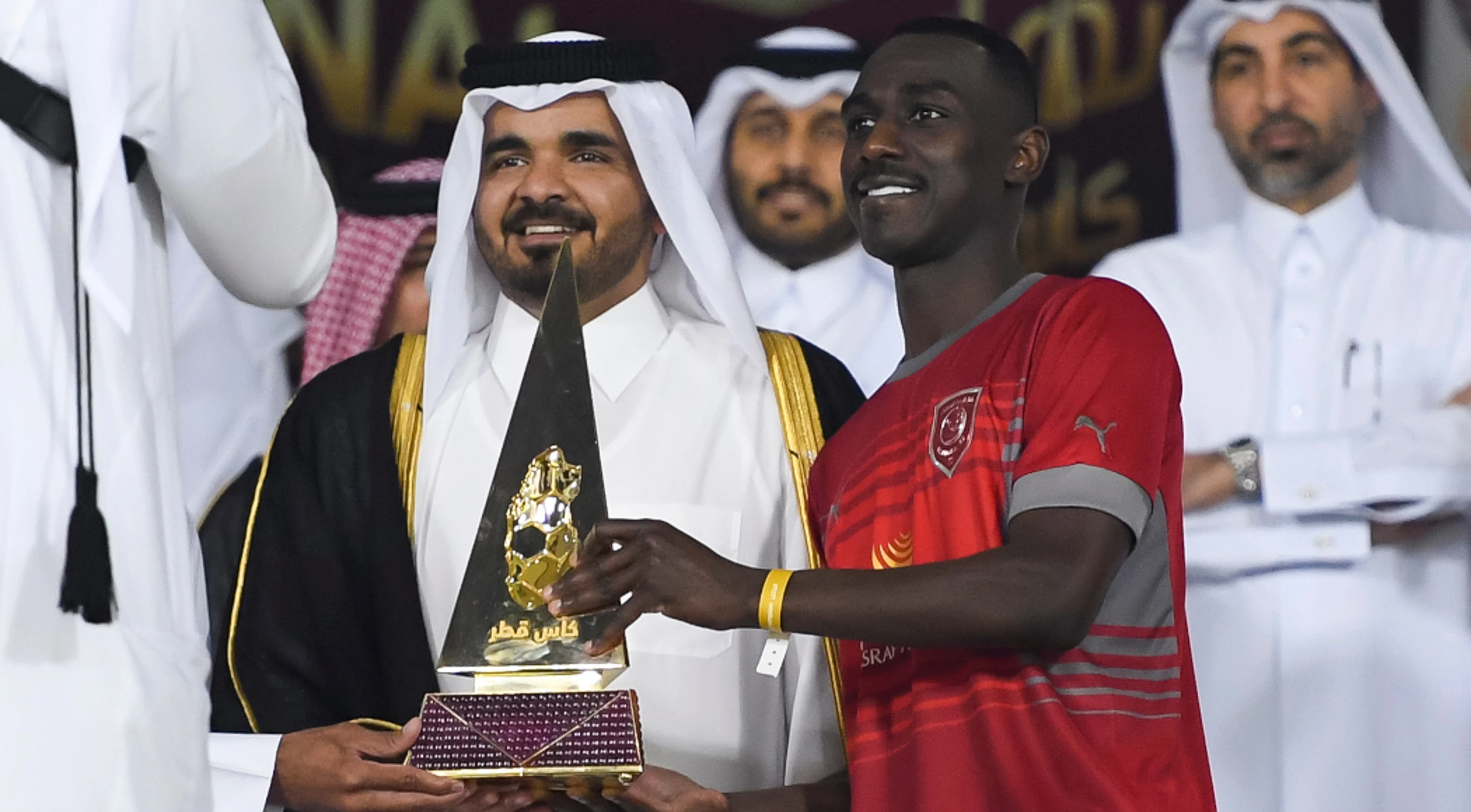 Sheikh Jassim makes improved bid for Man Utd - source