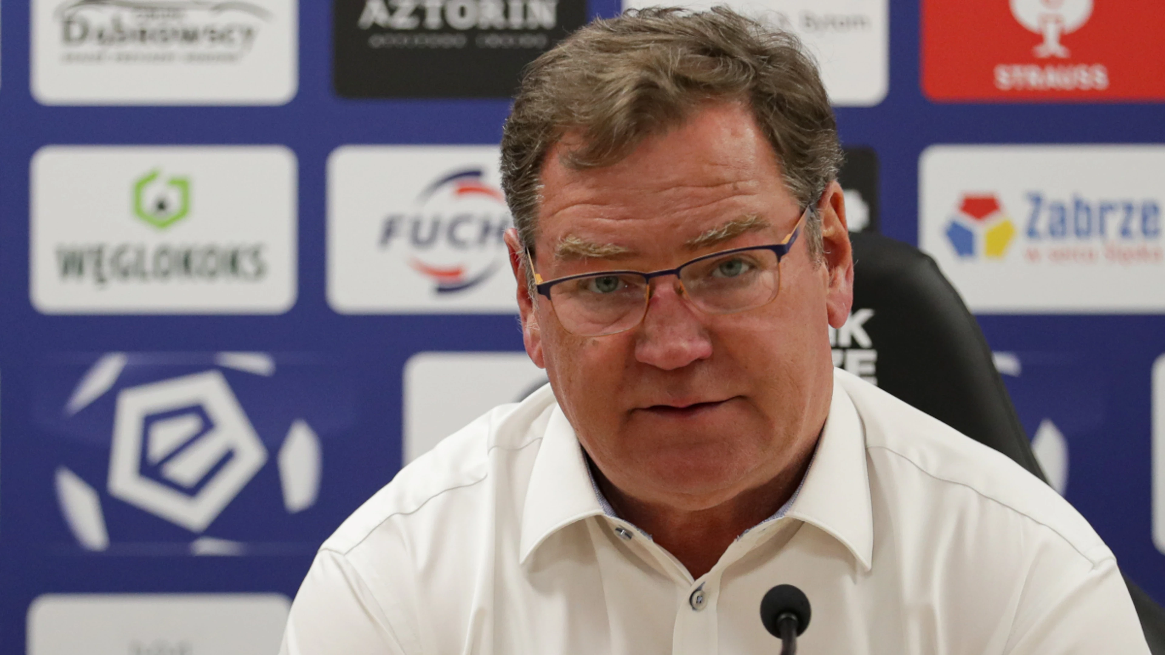 Poland name Urban as new manager to replace Probierz