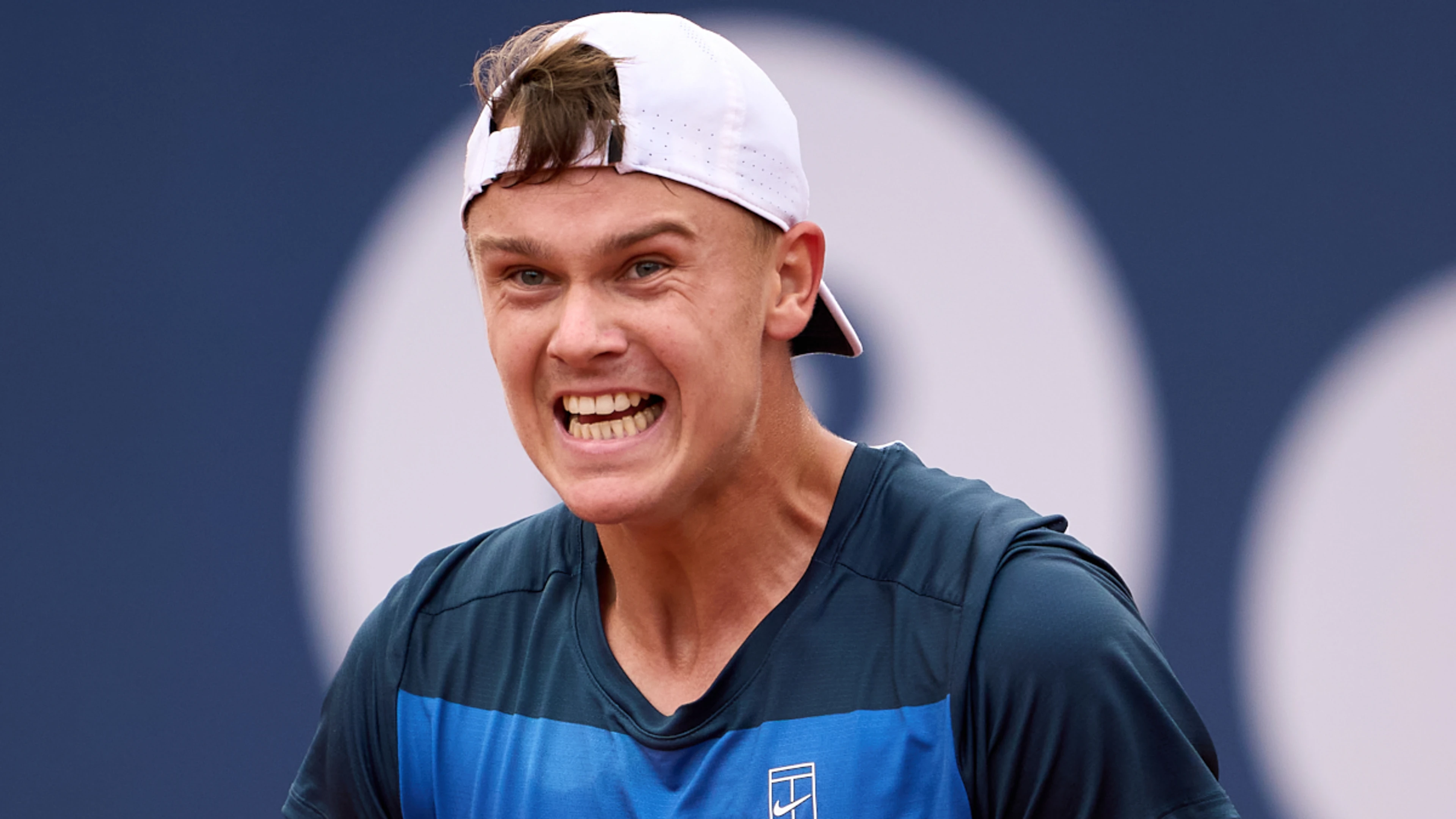 Rune destroys Khachanov to reach Barcelona Open final
