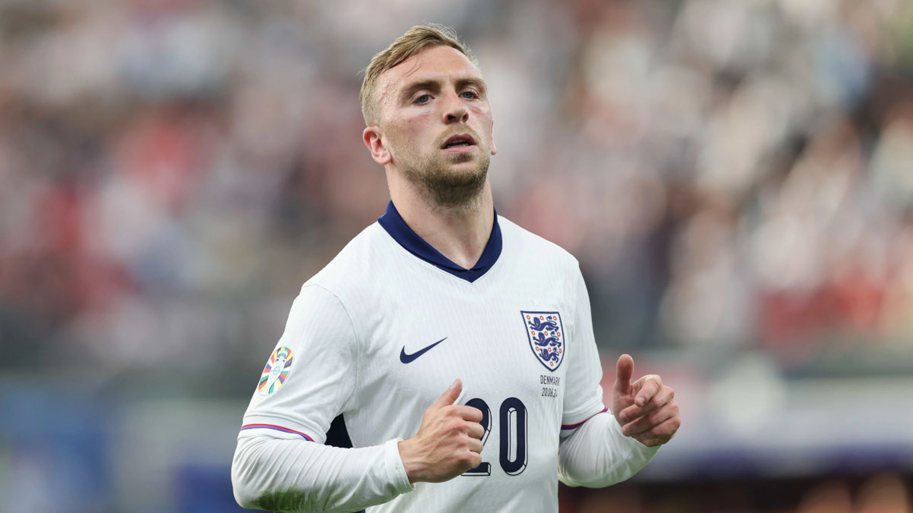 Bowen says England players shutting out negativity over limp displays