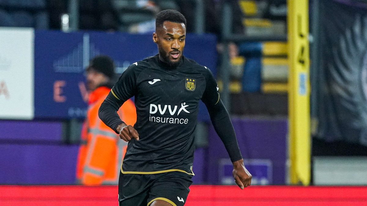 Burnley sign defender Delcroix from Anderlecht