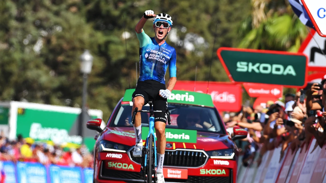 O'Connor solos to win Vuelta stage six and take red jersey SuperSport