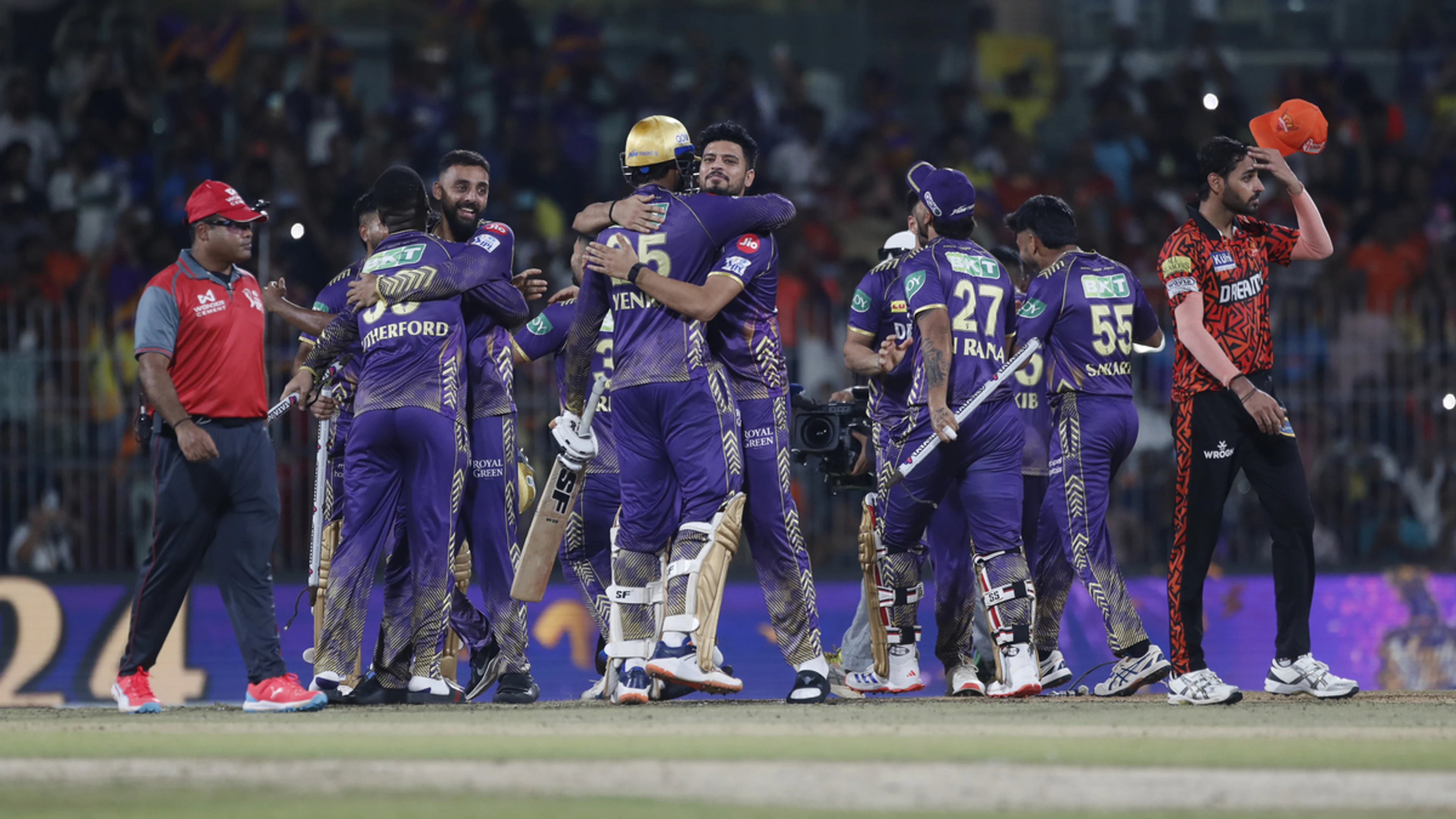 KKR down Sunrisers Hyderabad to claim third title