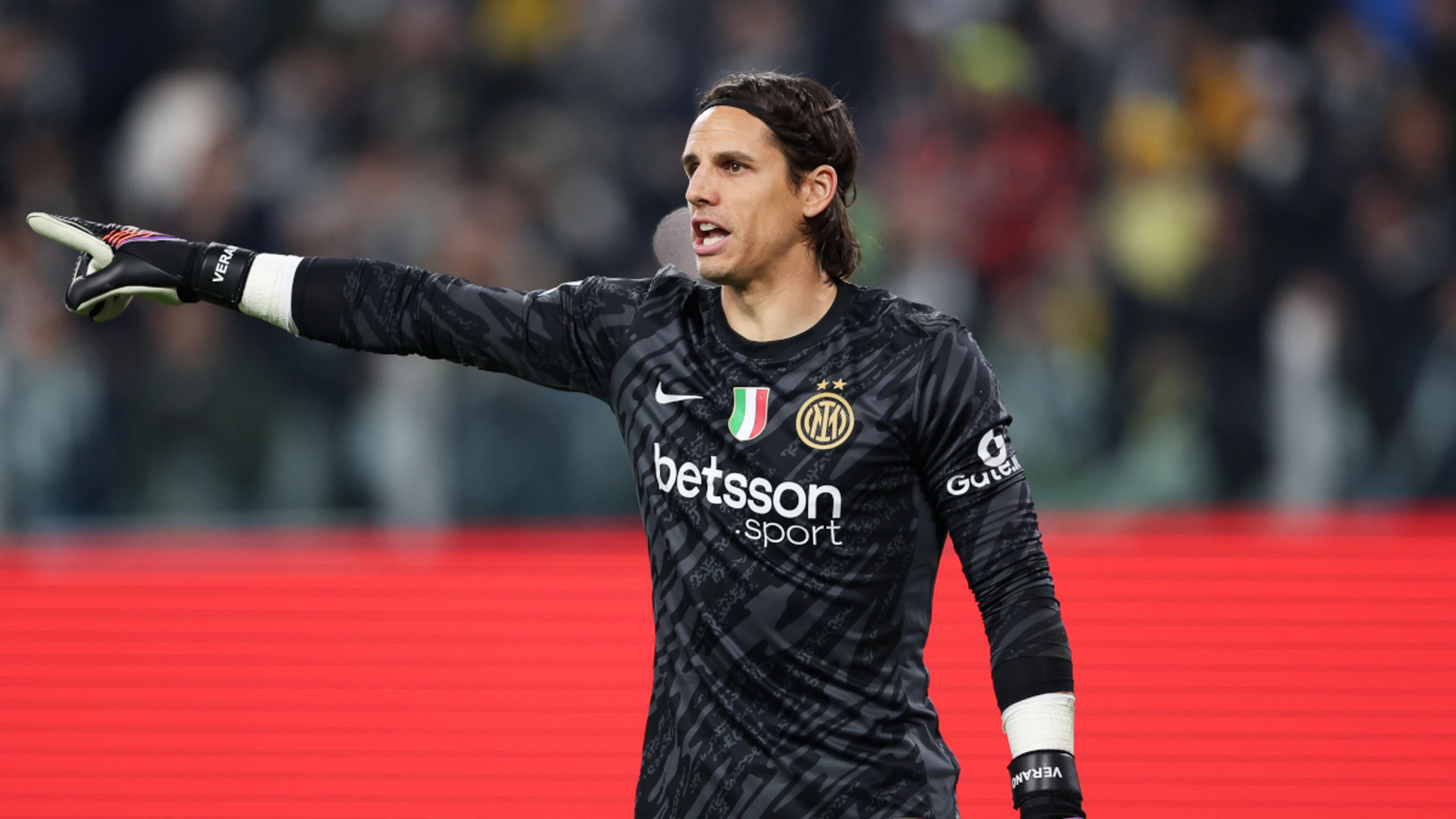 Inter keeper Sommer suffers thumb fracture