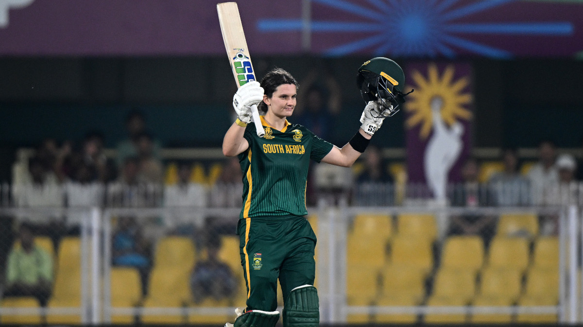 History Queens! Kapp, Wolvaardt dismantle England, drive SA into World Cup Final