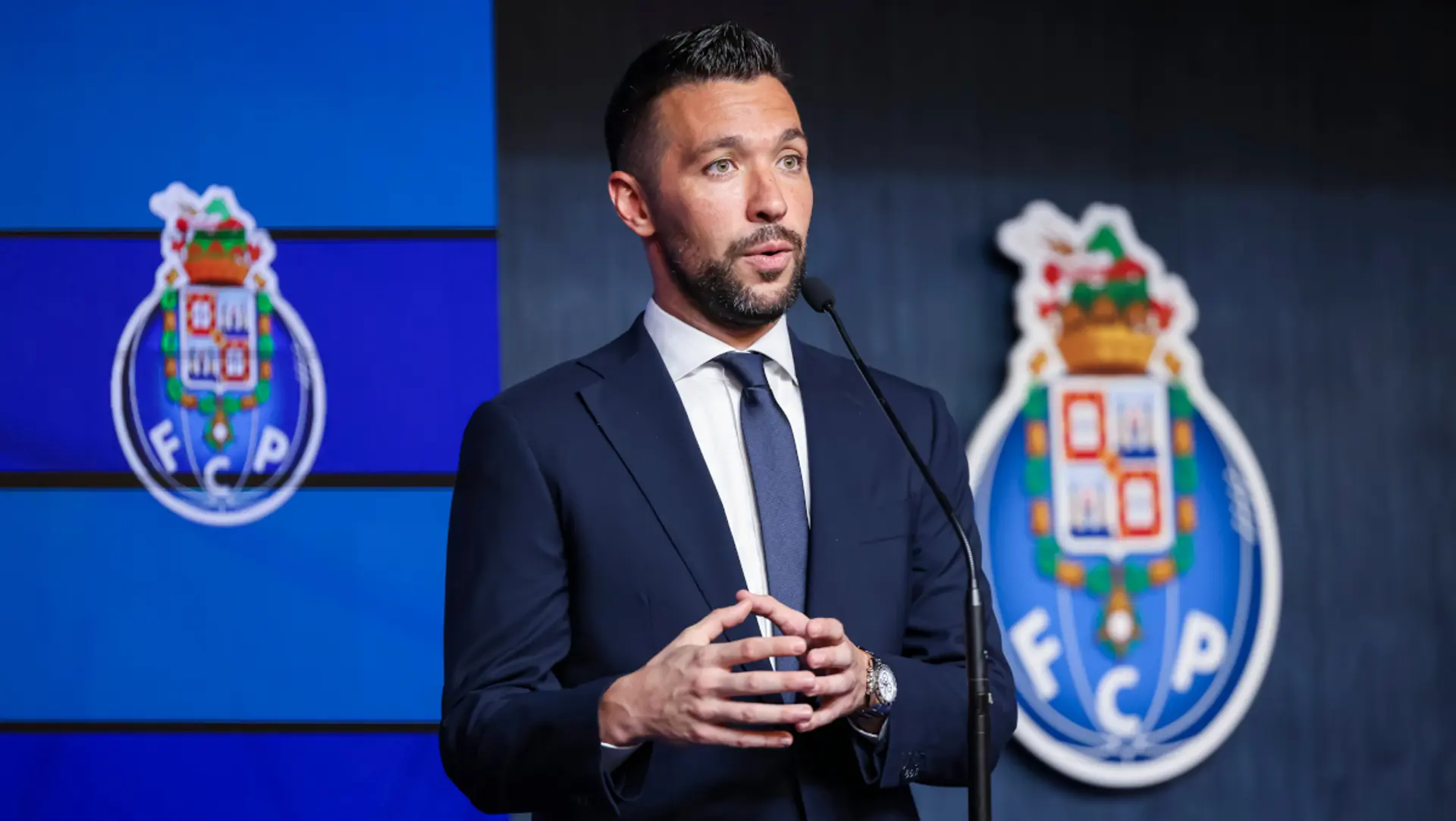 Ex-Ajax coach Farioli named Porto boss