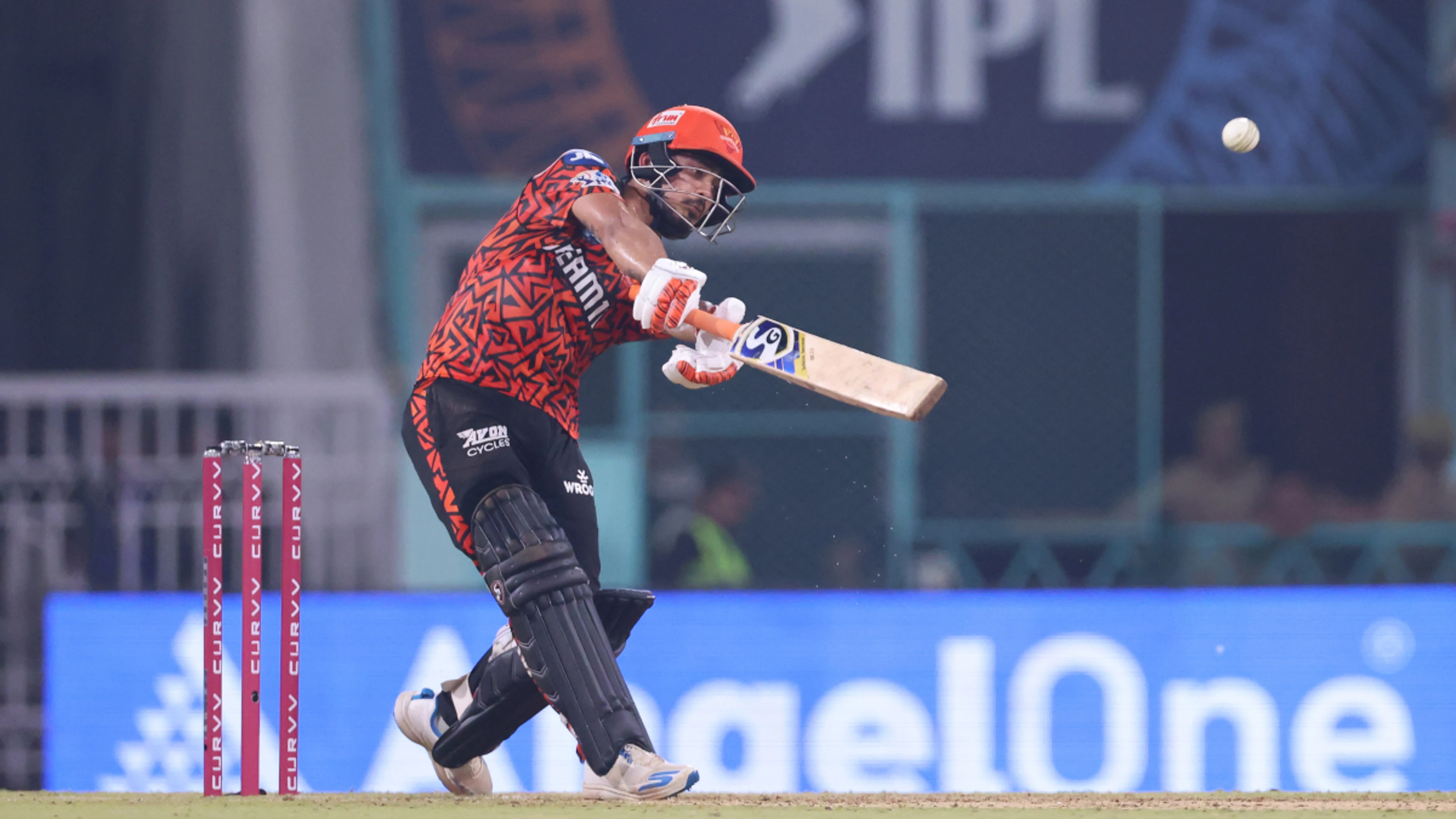 Kishan shines as Hyderabad defeat Bengaluru