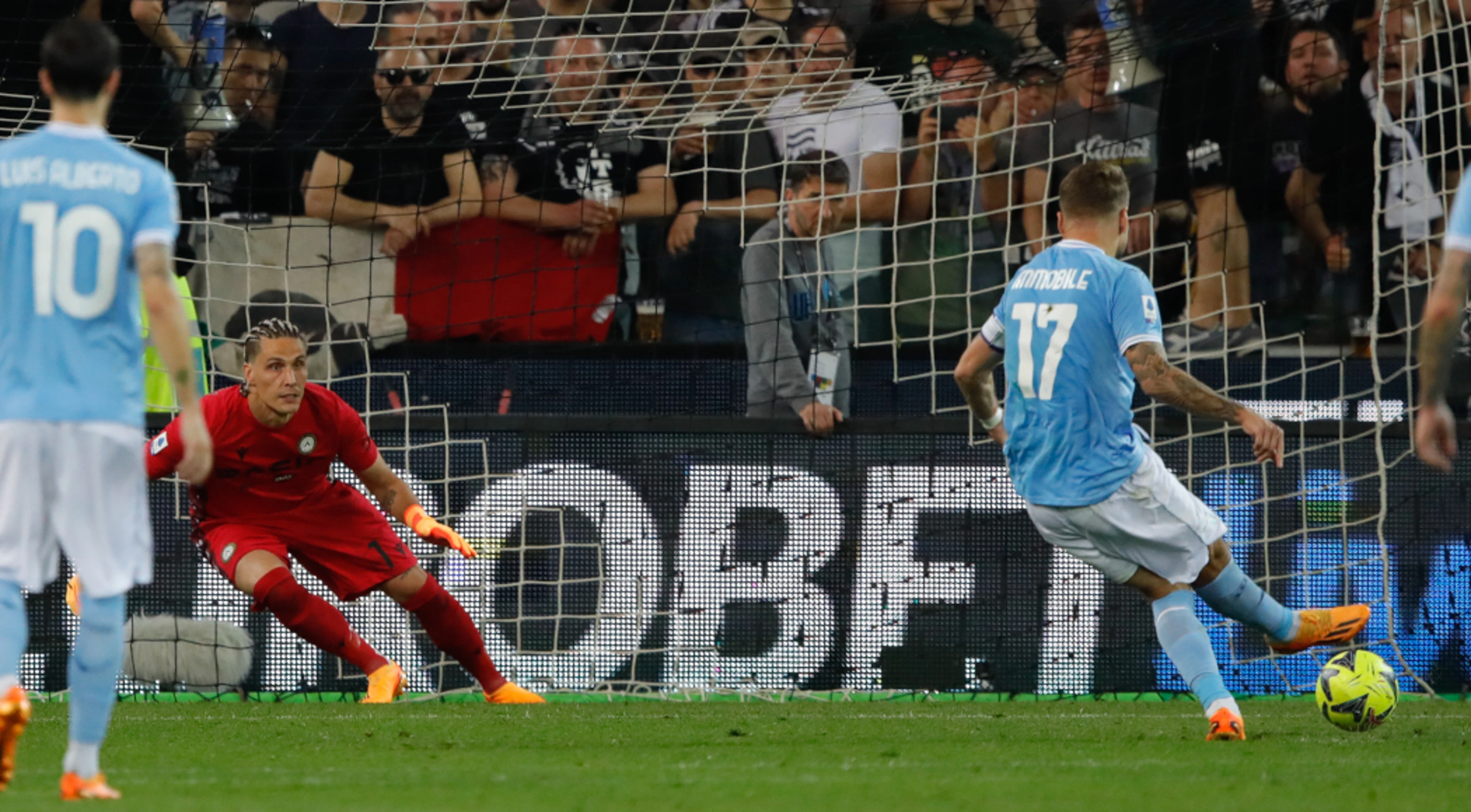 Lazio beat Udinese to leapfrog Inter in top-four race