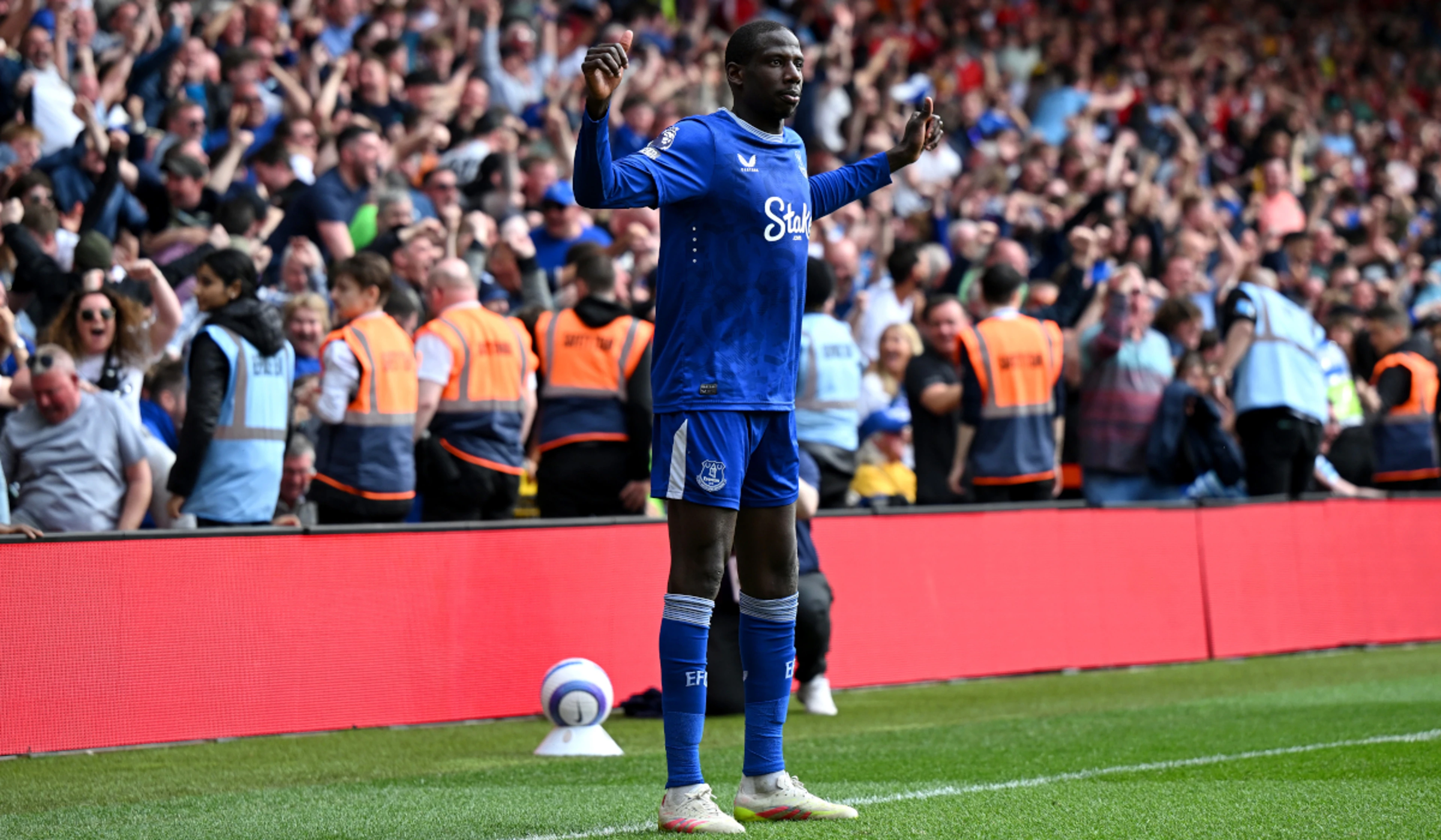 Everton's Doucoure dents Forest's Champions League qualifying hopes