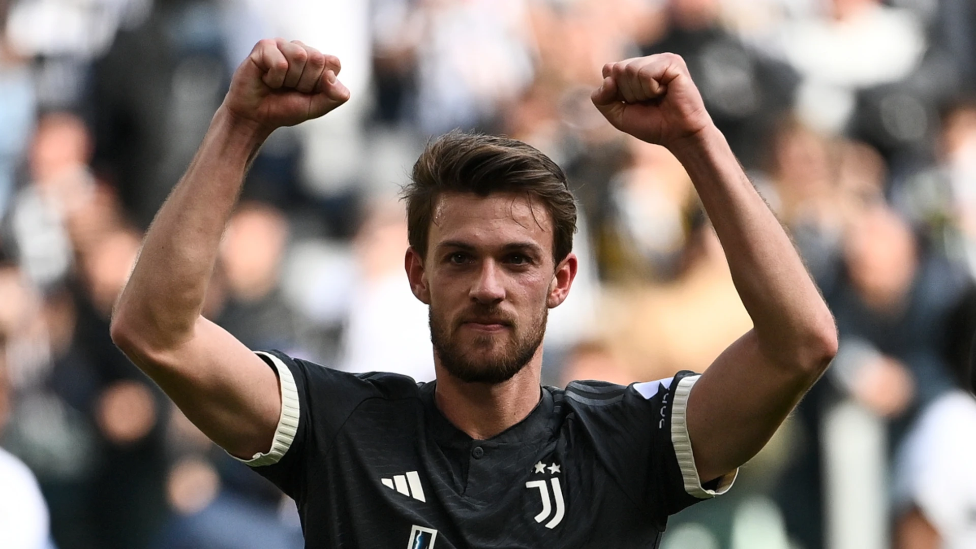 Last-gasp Rugani saves Juve against Frosinone