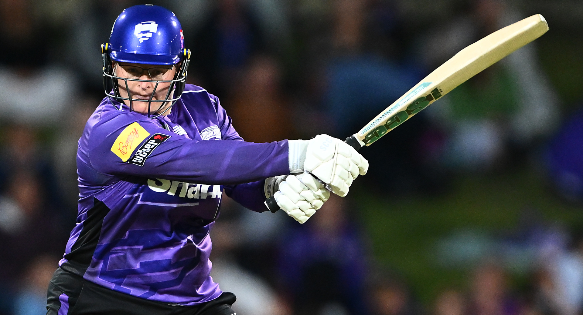 Lee stars as Hurricanes win first WBBL title