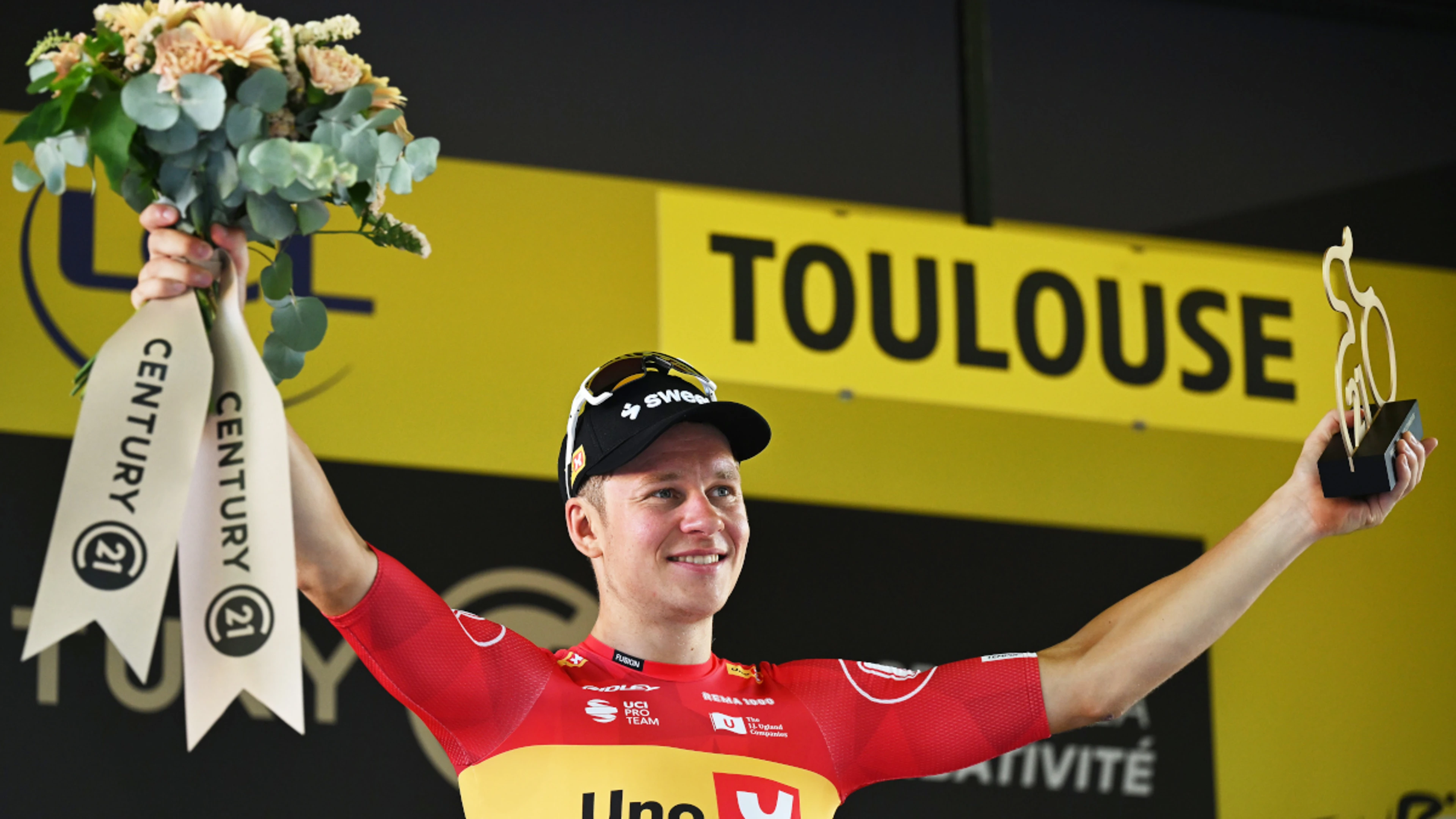 Abrahamsen wins Tour de France stage as Pogacar survives scare