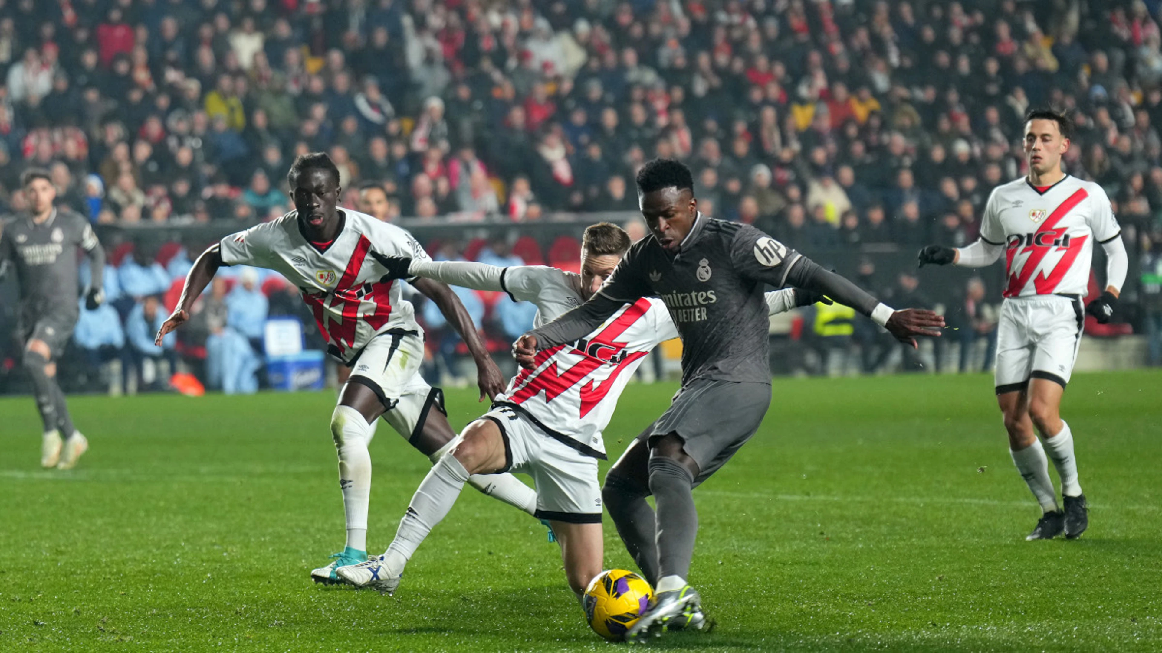 Error-prone Real Madrid held to a draw at Rayo Vallecano