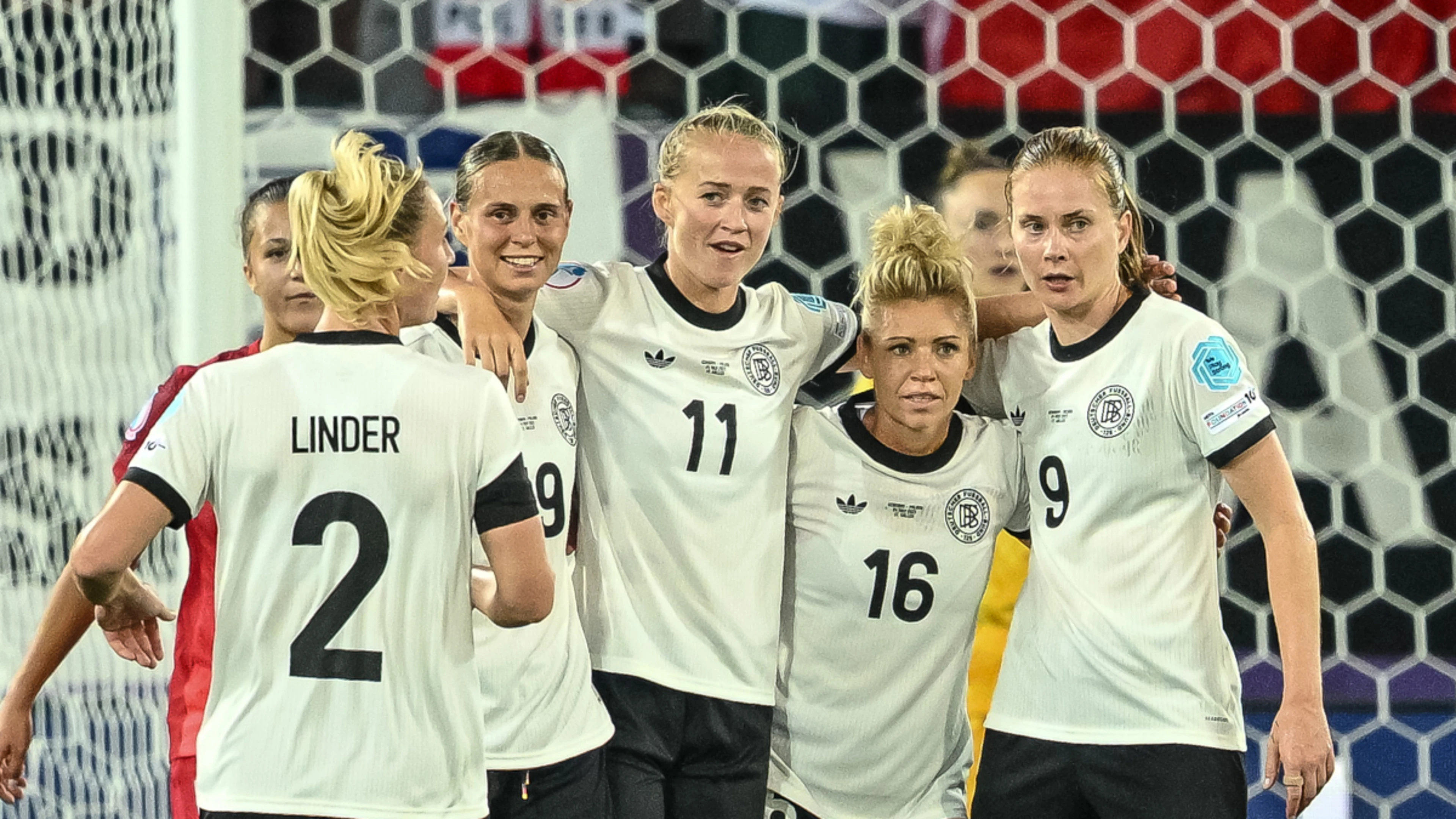 Germany see off Poland in Women's Euro 2025 opener