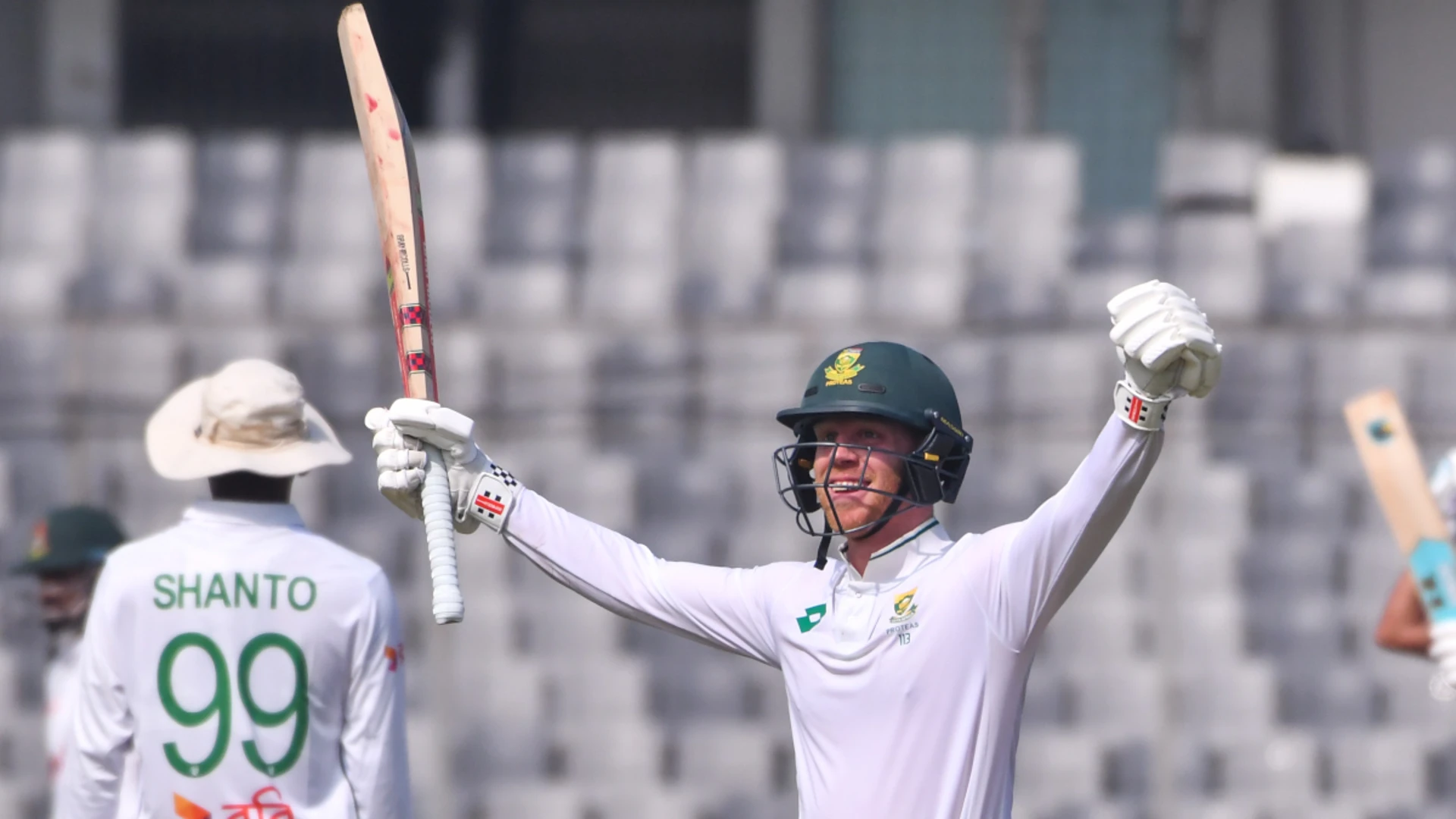 DAY 2: Bangladesh fight back after Verreynne ton puts SA in charge