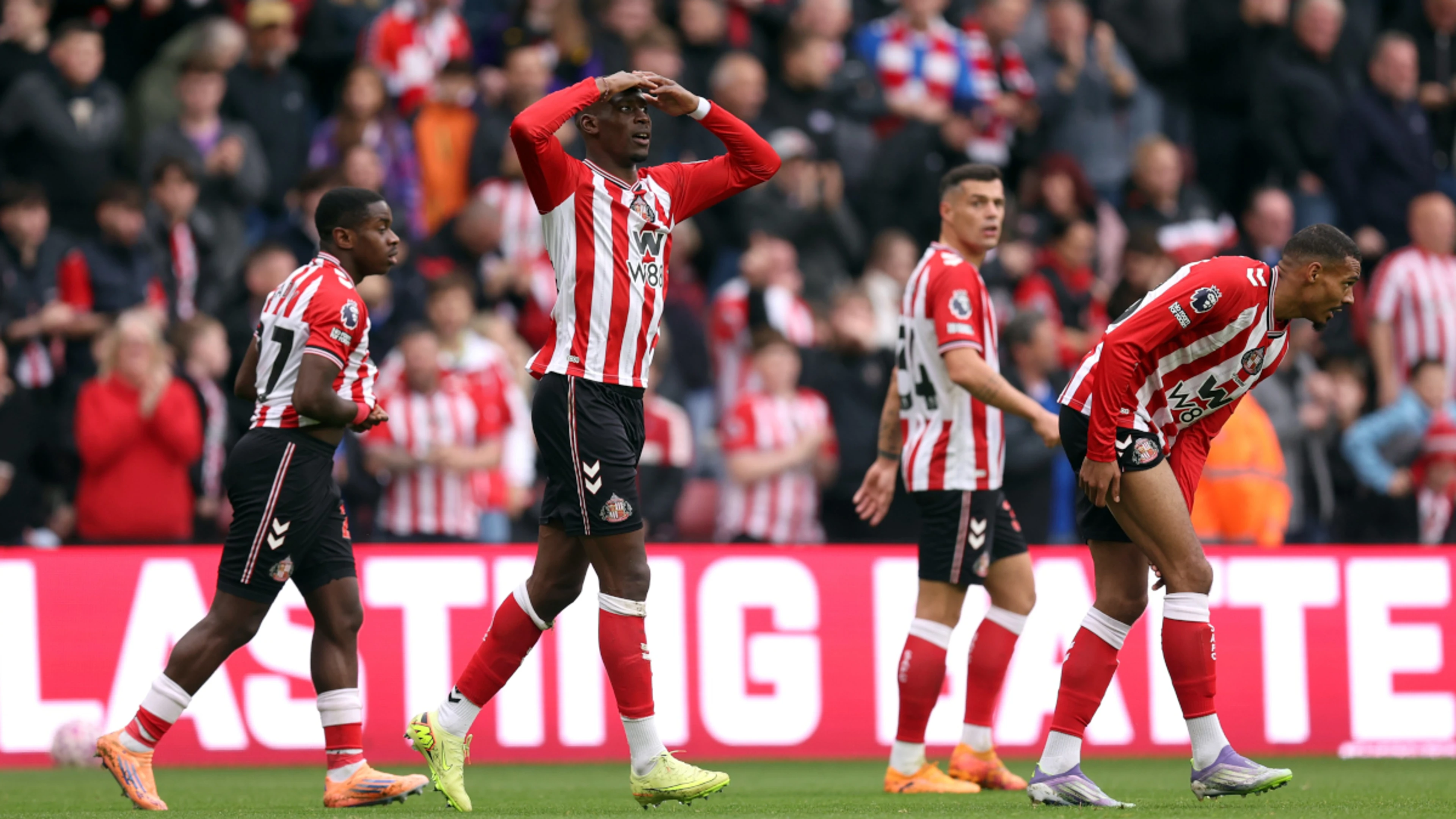 Sunderland soar as promoted sides rewrite Premier League script
