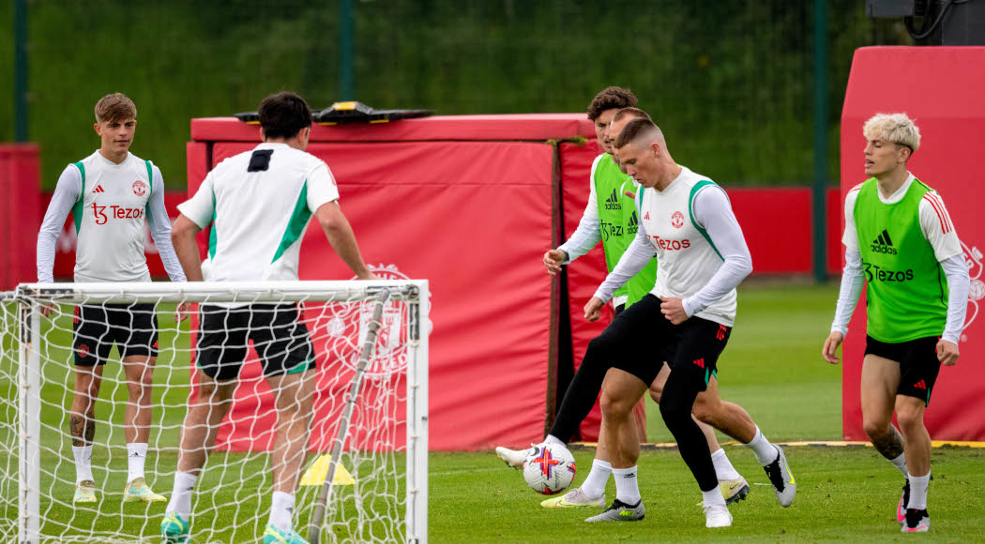 Man United v Chelsea: What the stats say