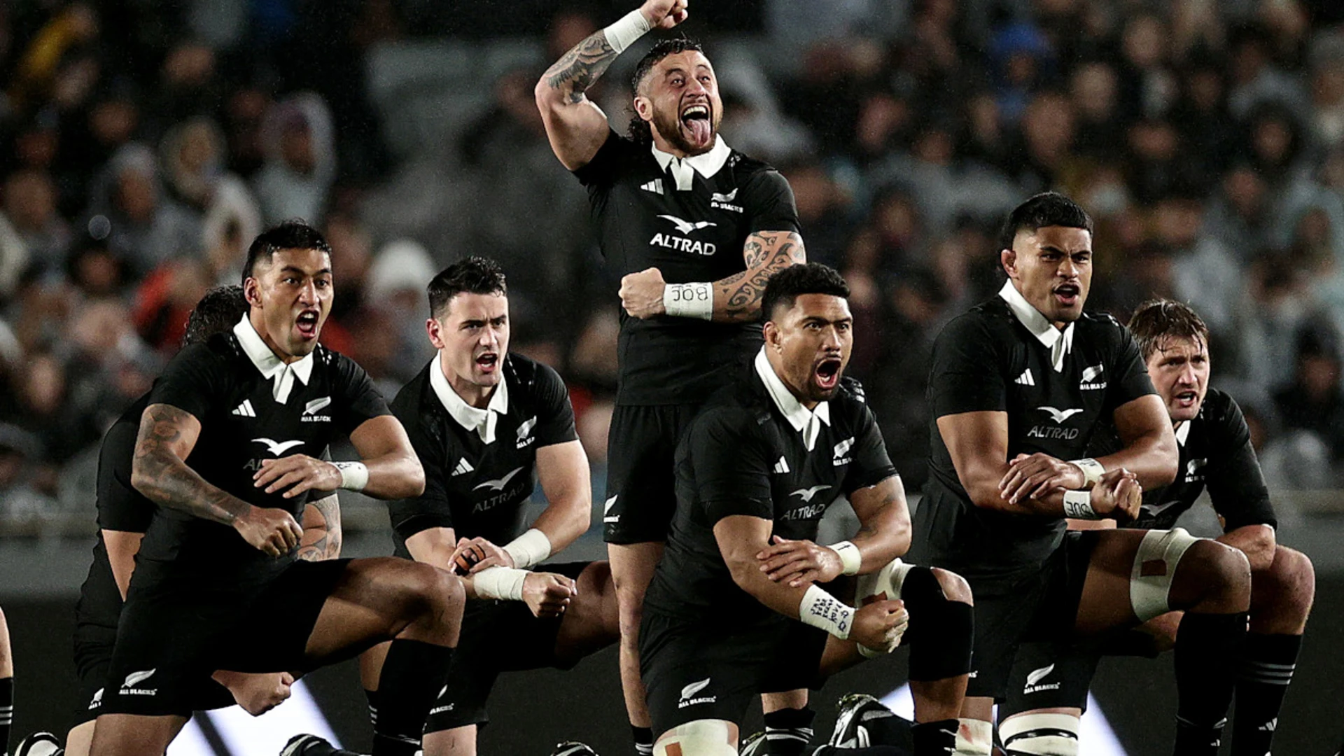 Australia look for a start, All Blacks a finish in Wellington clash