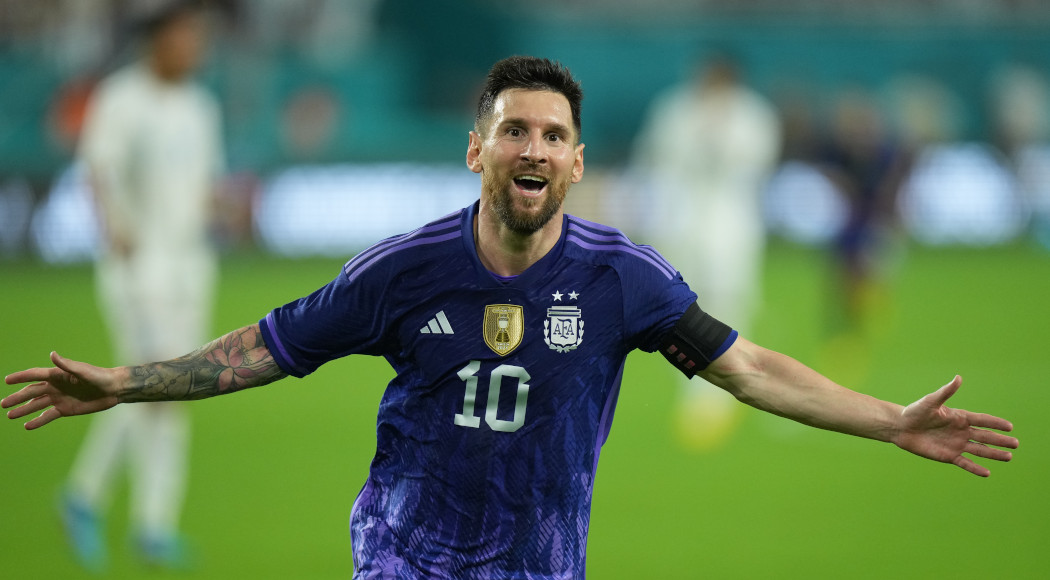 Messi powers Argentina past Honduras