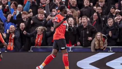Adebayo rescues struggling Luton in draw against Everton