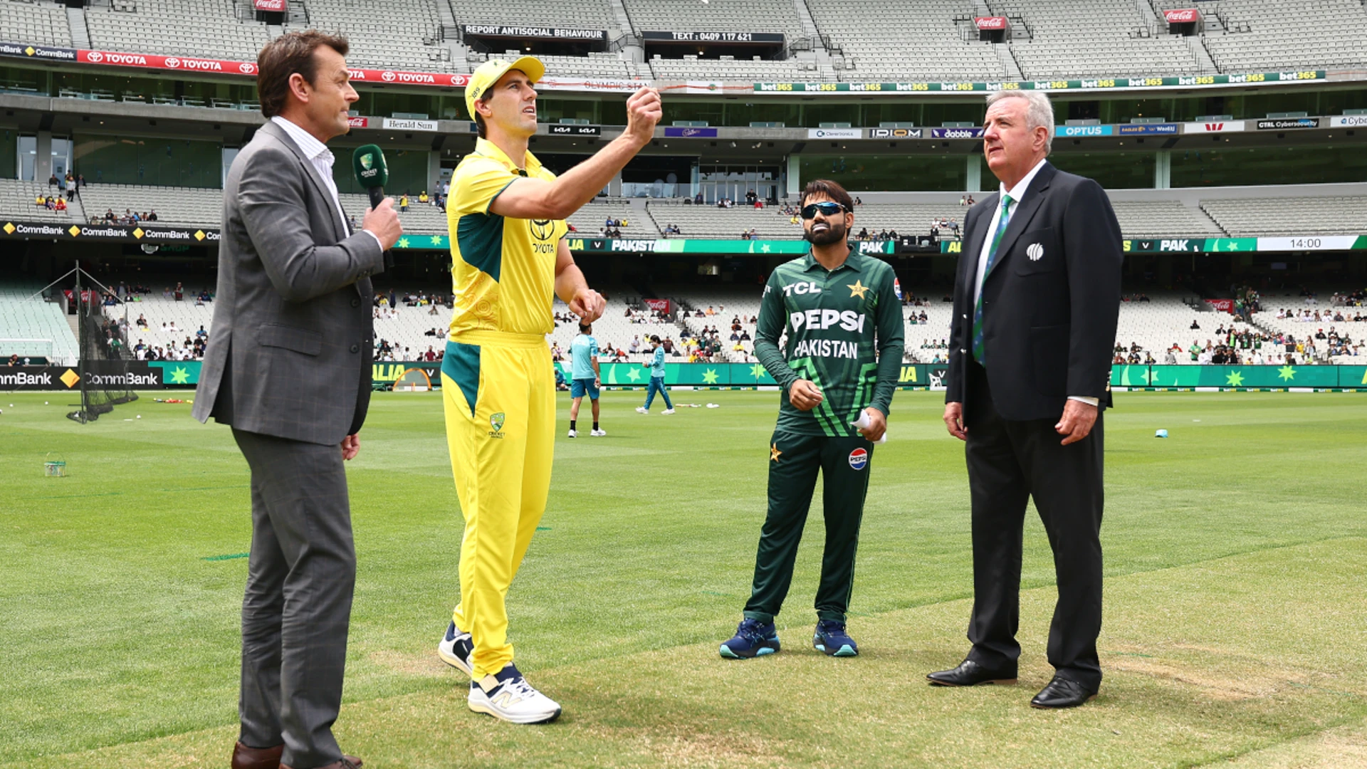 Australia win toss, bowl in first ODI against Pakistan