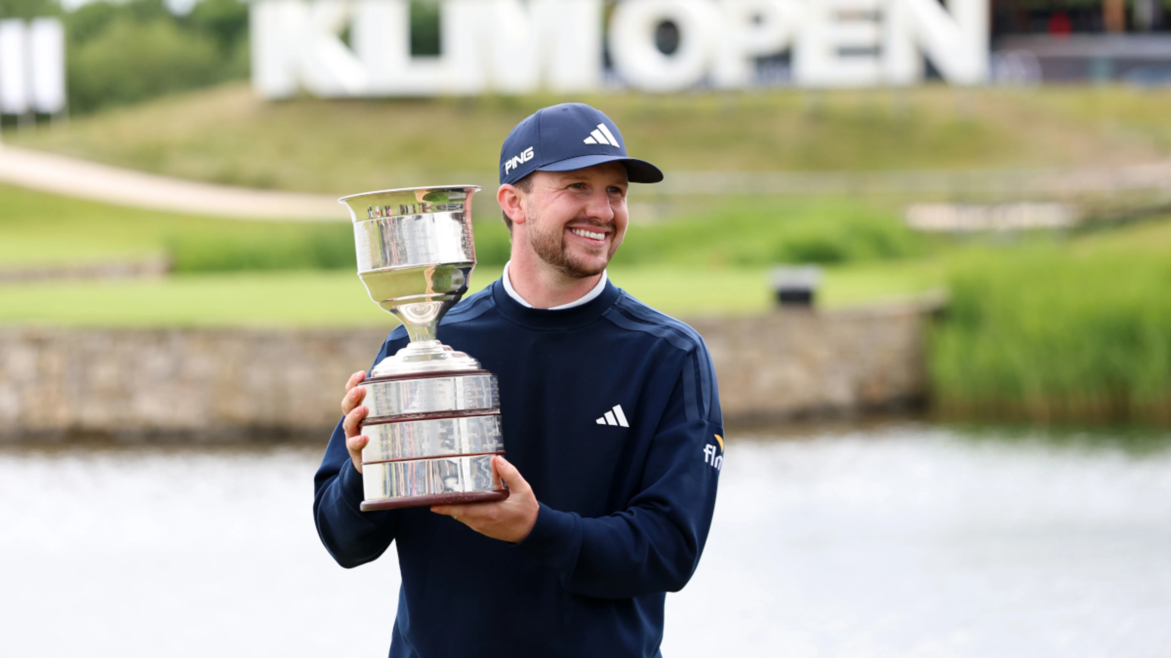 Syme gains debut win in Amsterdam