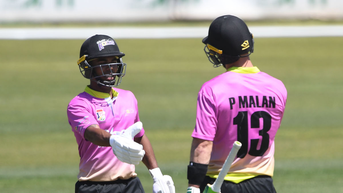 Prince crowned king as Rocks crumble under Dragon fire