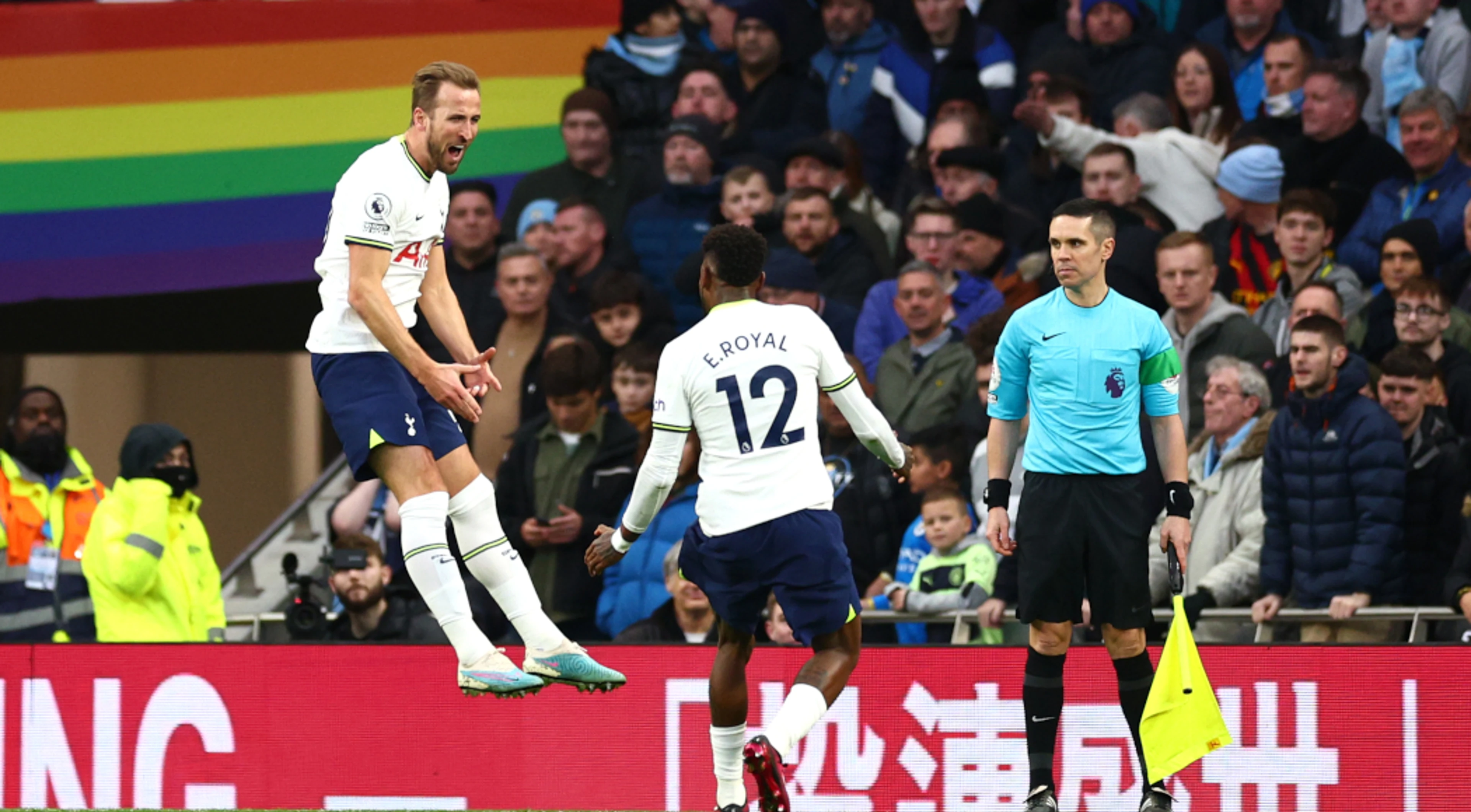 Kane breaks Greaves Tottenham goal record, now targets Shearer