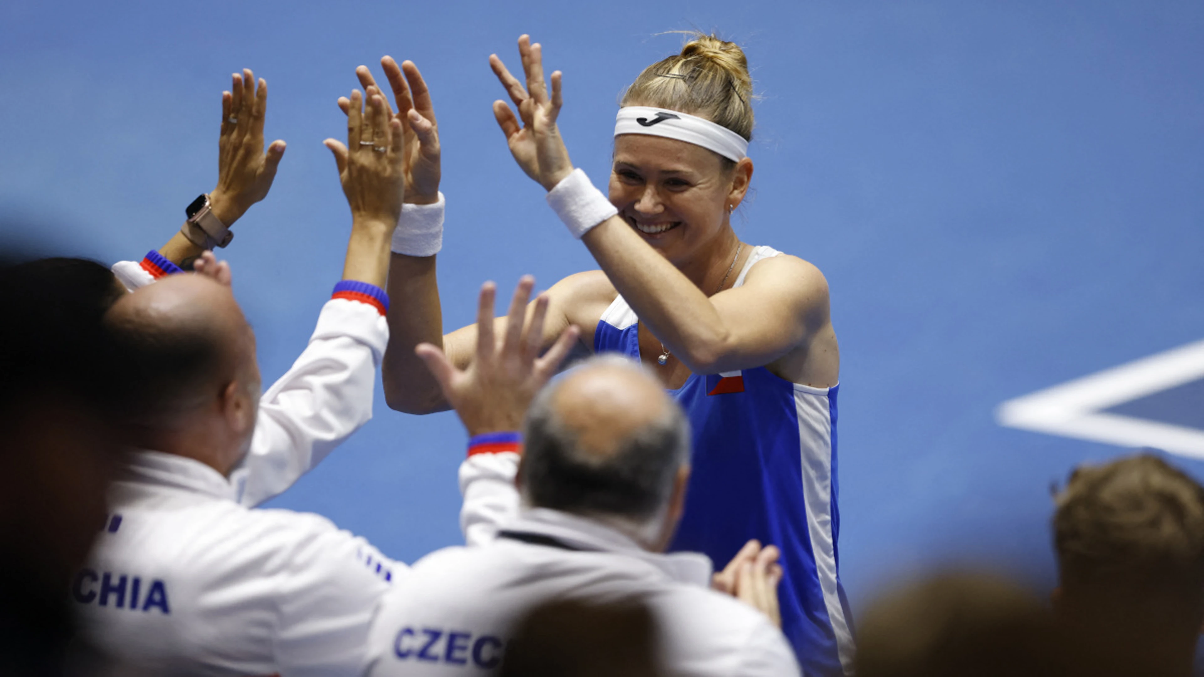 Czechs beat champions Swiss in BJK Cup finals opener