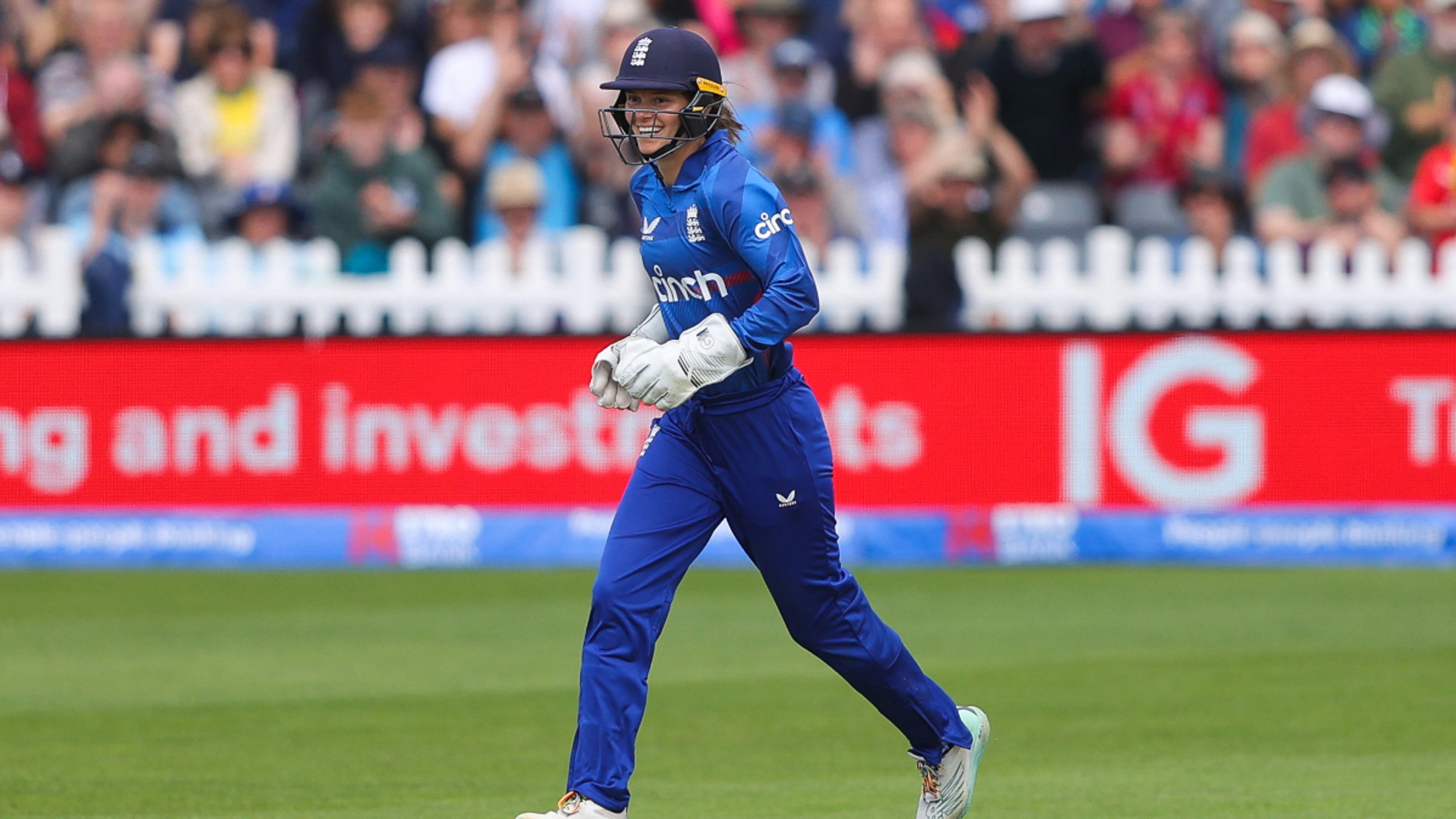 Jones says England 'pretty relaxed' in Ashes comeback bid