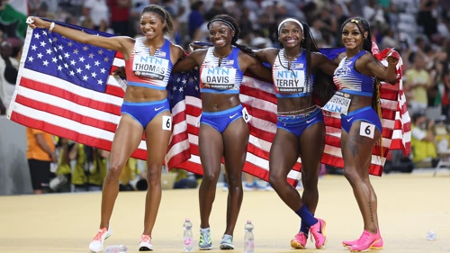 Richardson anchors USA to women's world relay title