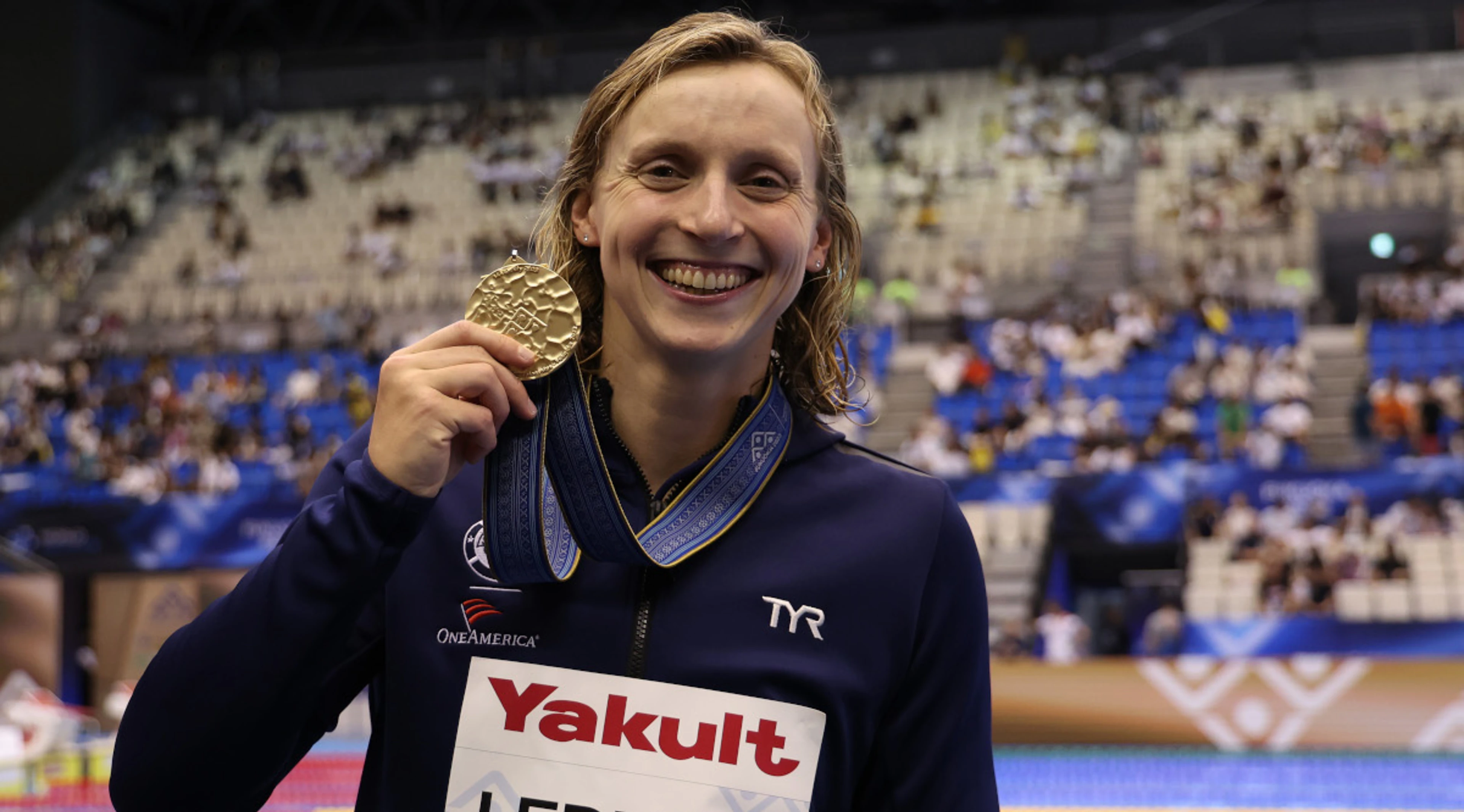 Ledecky wins record sixth women's 800m freestyle world title