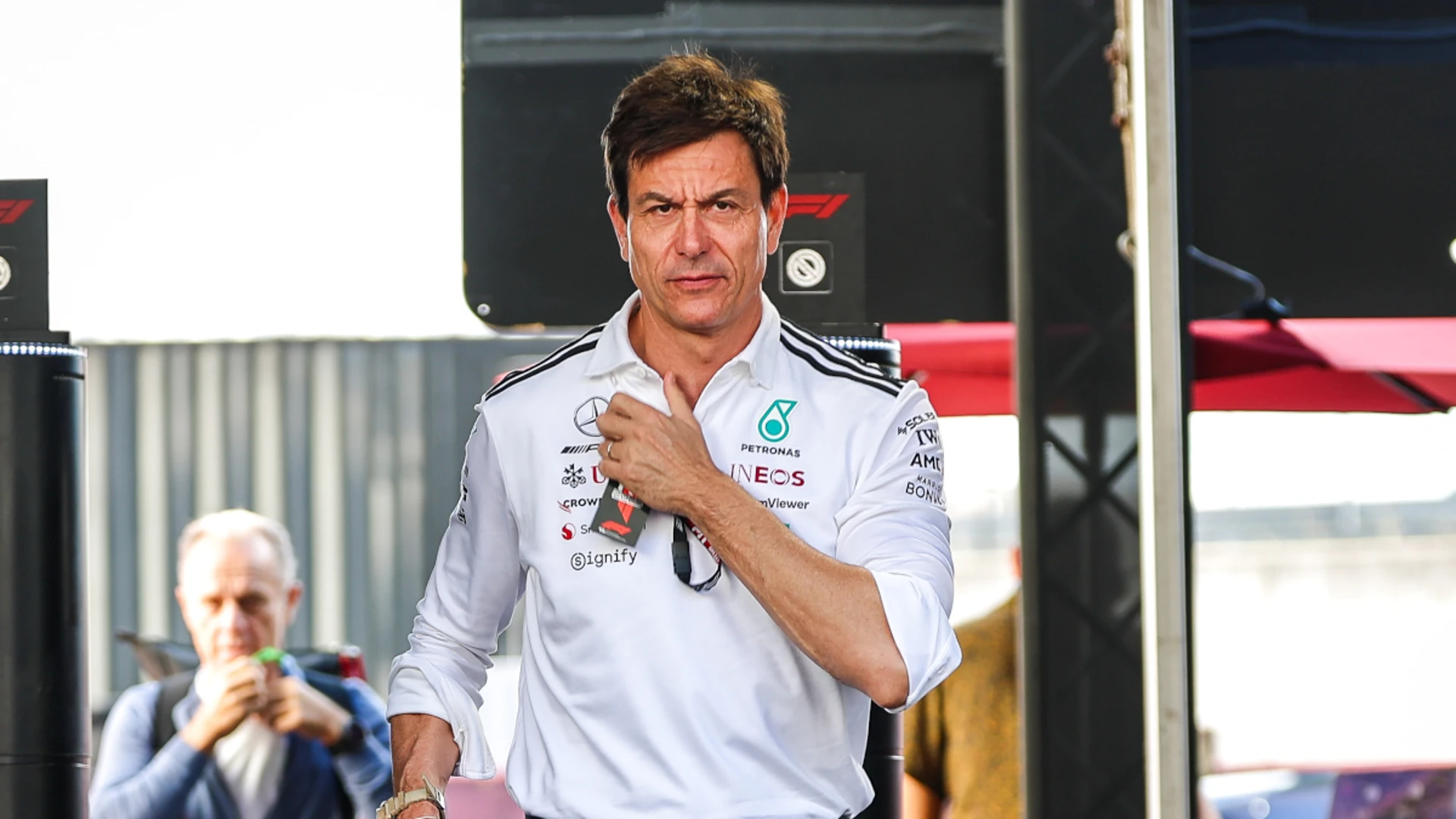 Mercedes chief Wolff sells part of team stake to US businessman