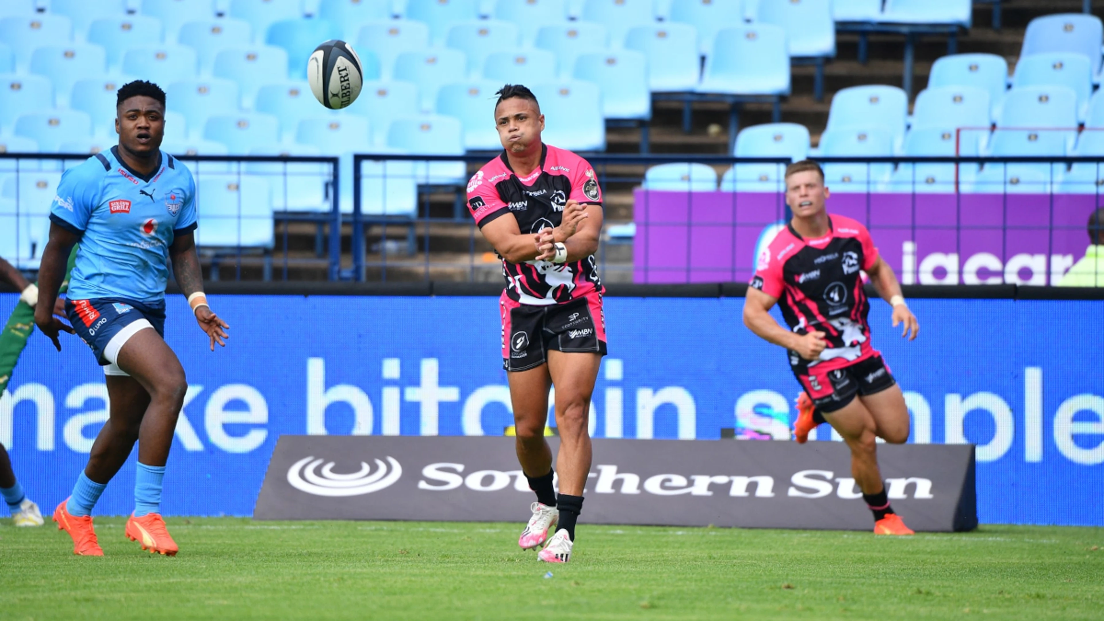 Williams, Slabbert join Bulls on loan