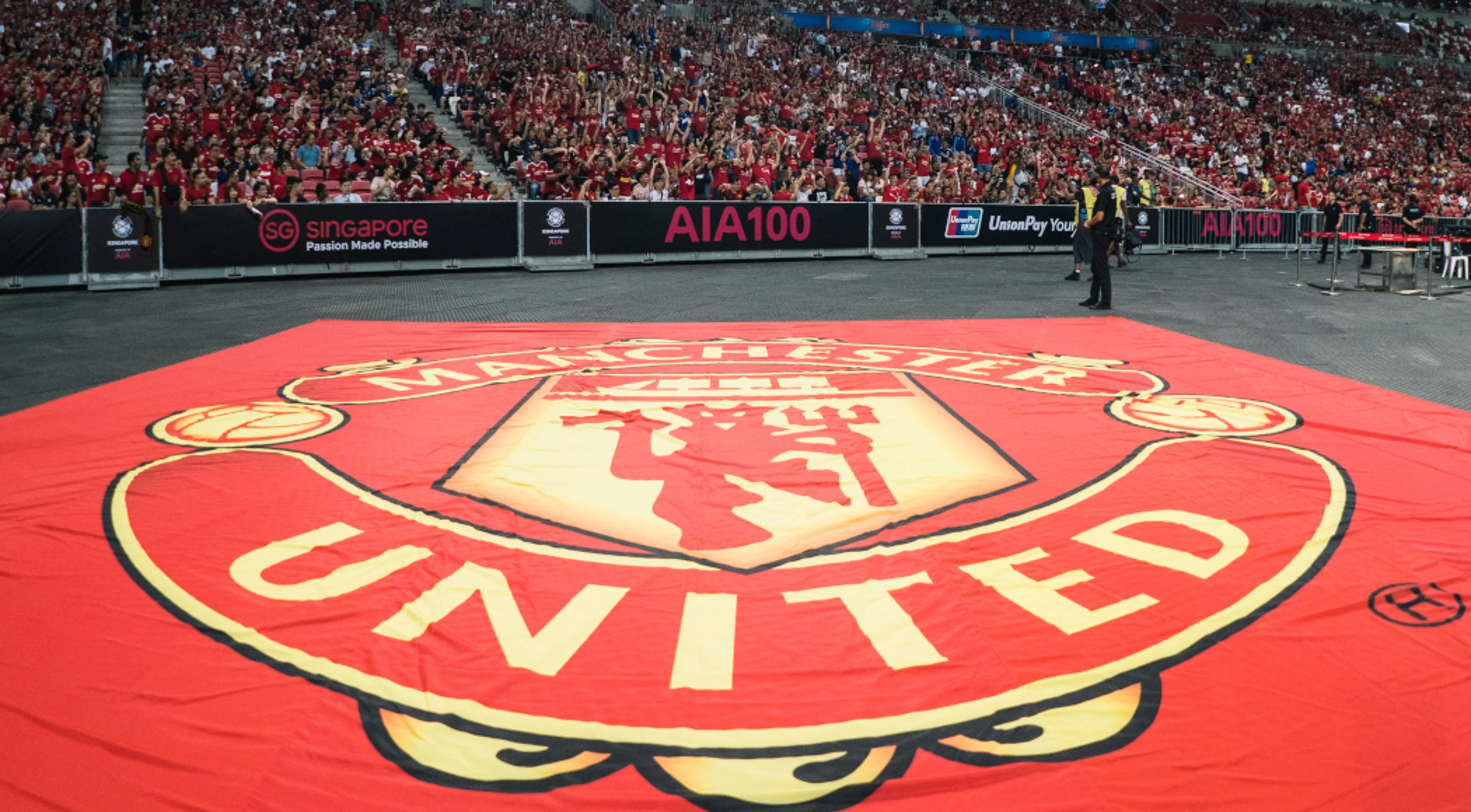 Battle for Man Utd heats up ahead of deadline for improved bids