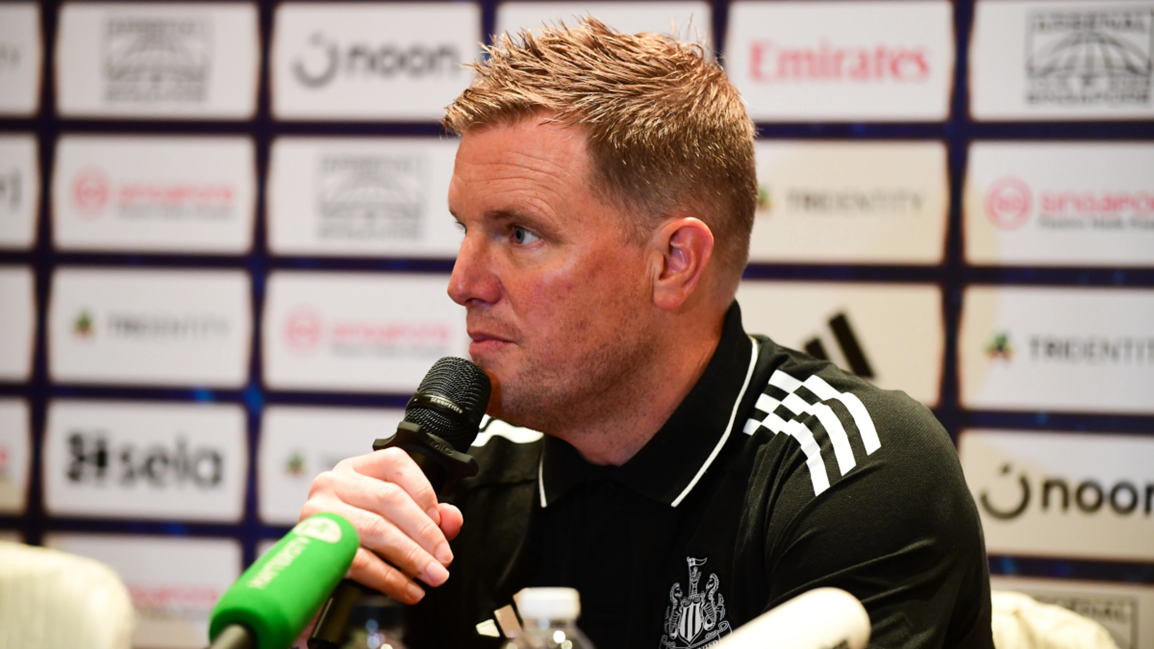 Newcastle players getting on with it amid Isak exit talk, says Howe