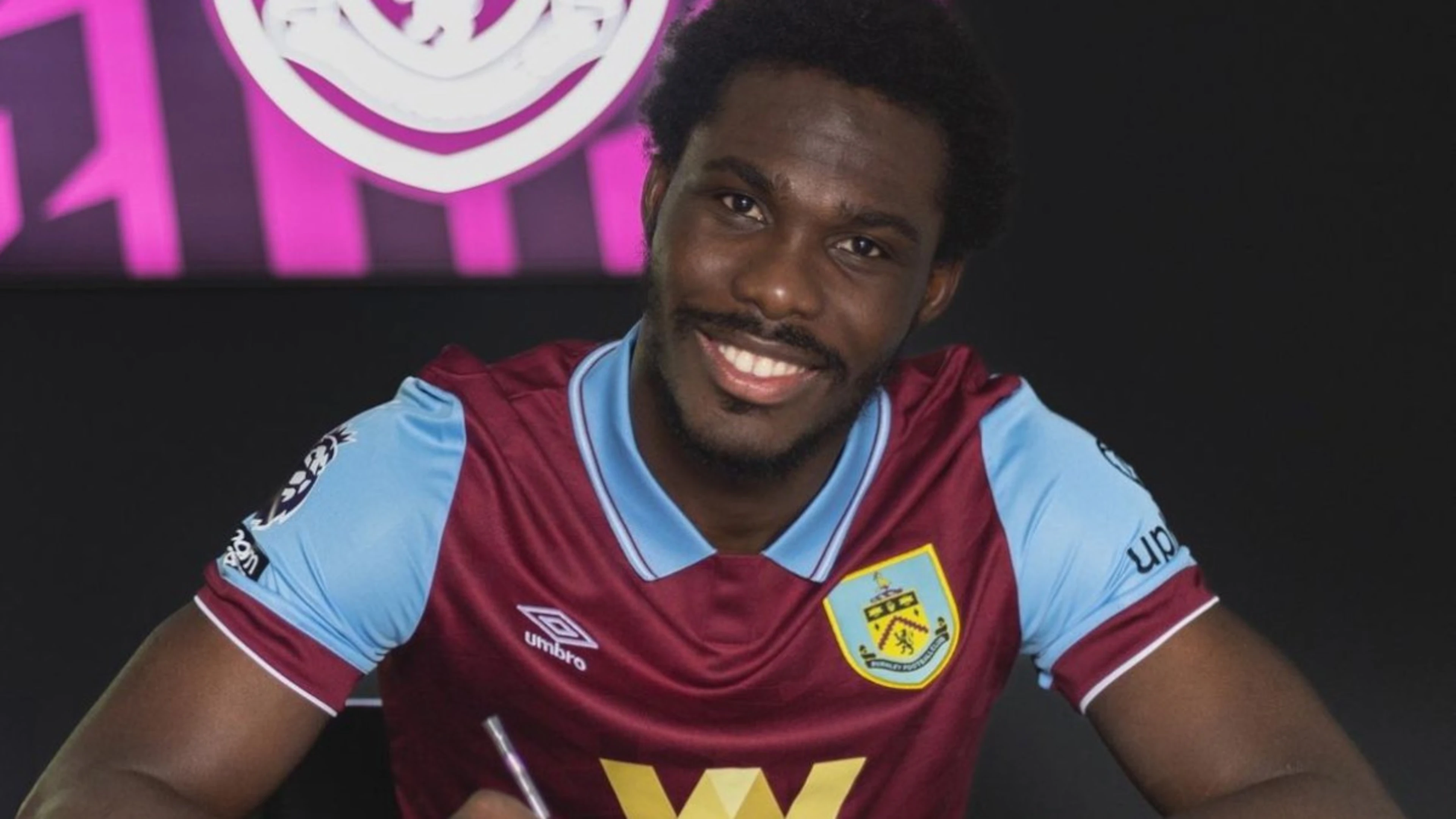 Burnley sign Chelsea's Fofana on loan
