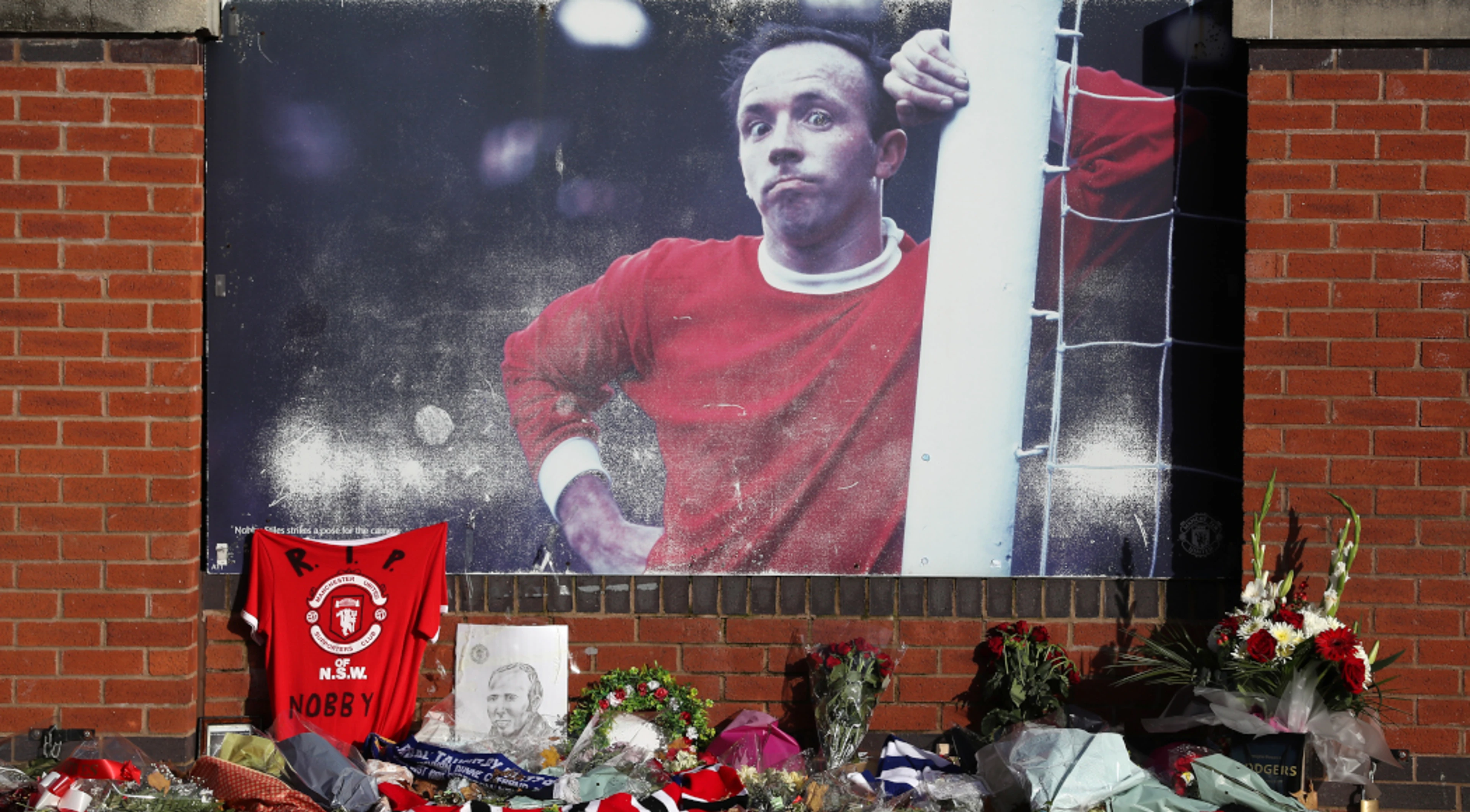 Footballers' brains likely to decline after 65 - study