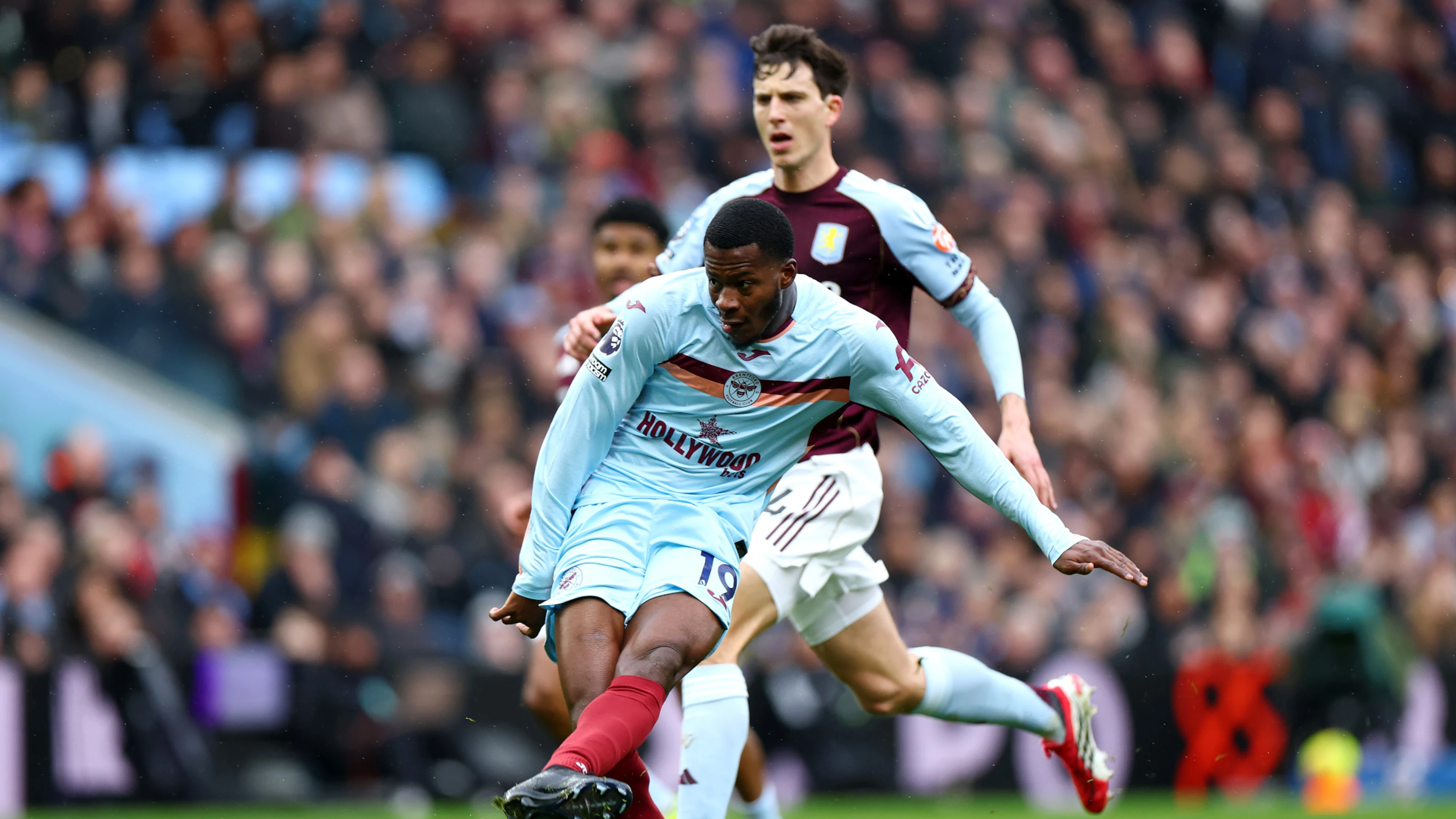 African players in Europe: Ouattara dents Villa title hopes