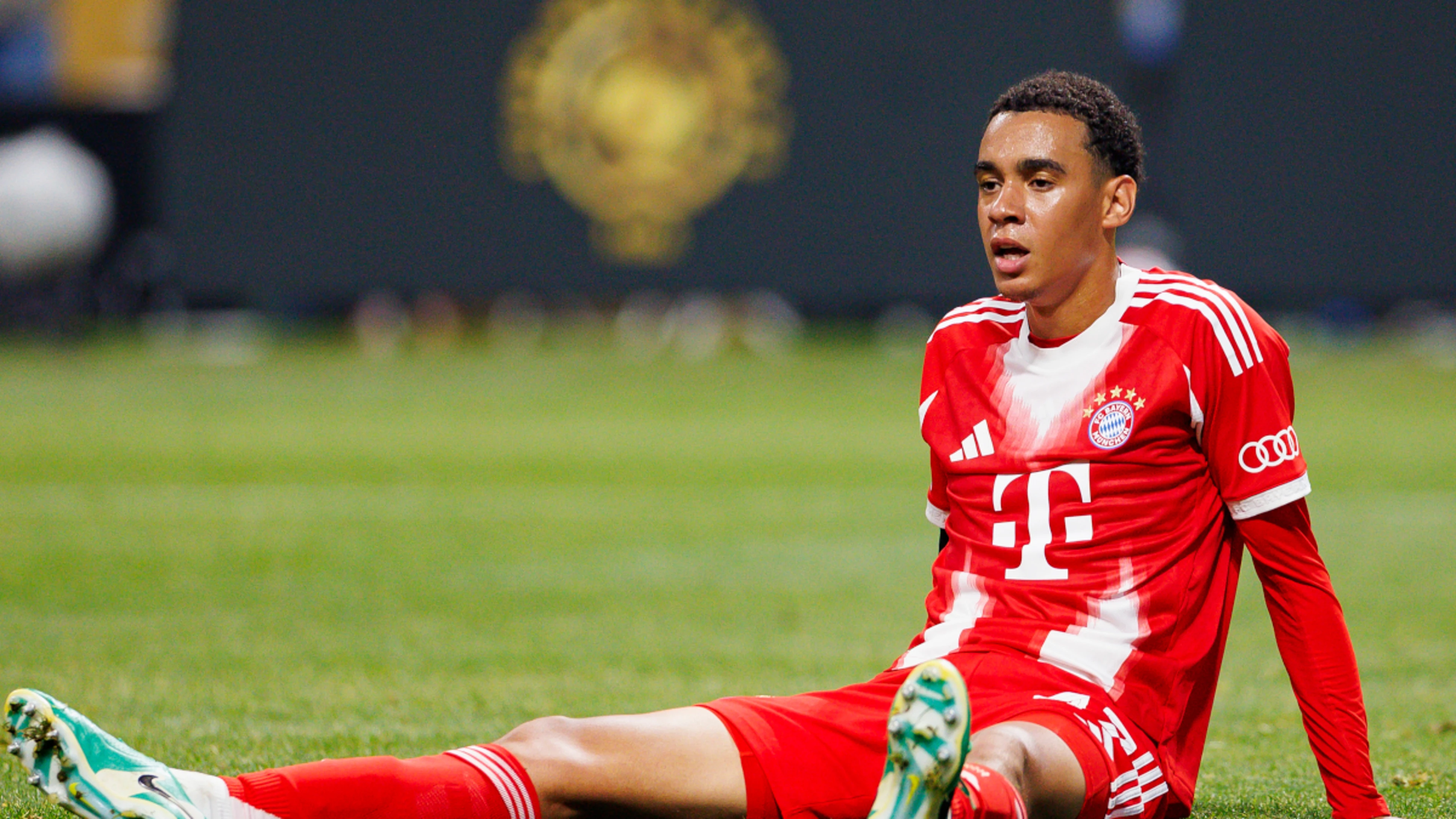 Musiala suffers suspected broken ankle in Bayern clash with PSG