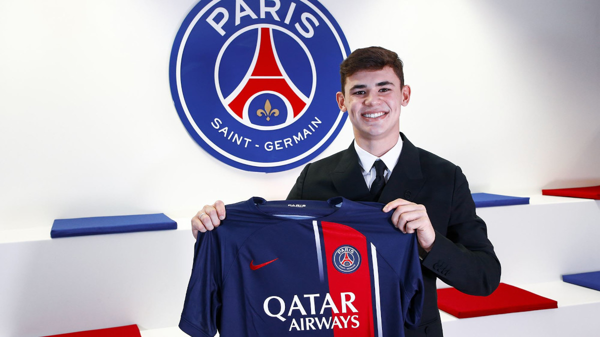 PSG Sign Brazilian Teenager Moscardo From Corinthians | SuperSport