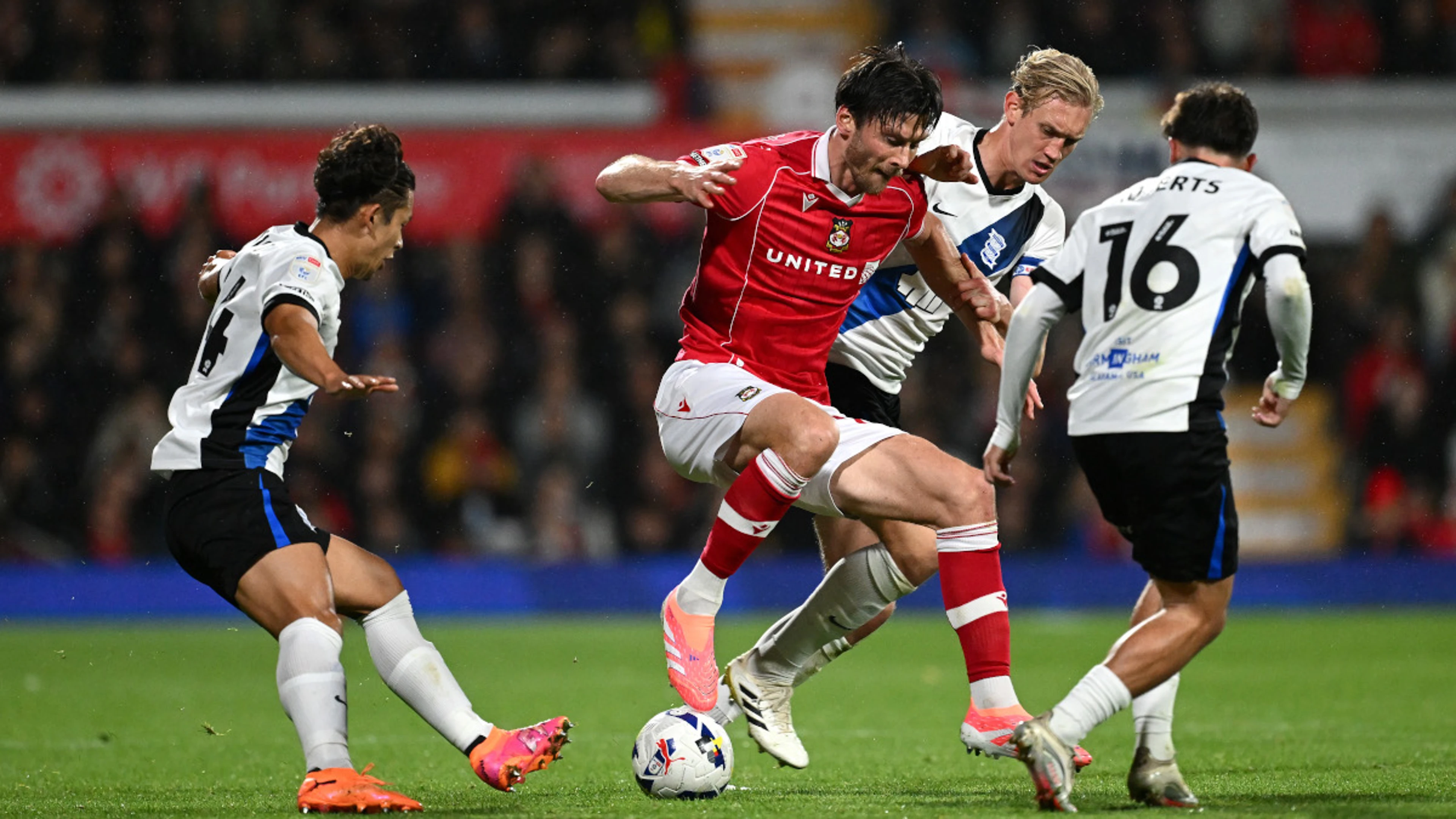 Wrexham and Birmingham share spoils in Hollywood derby