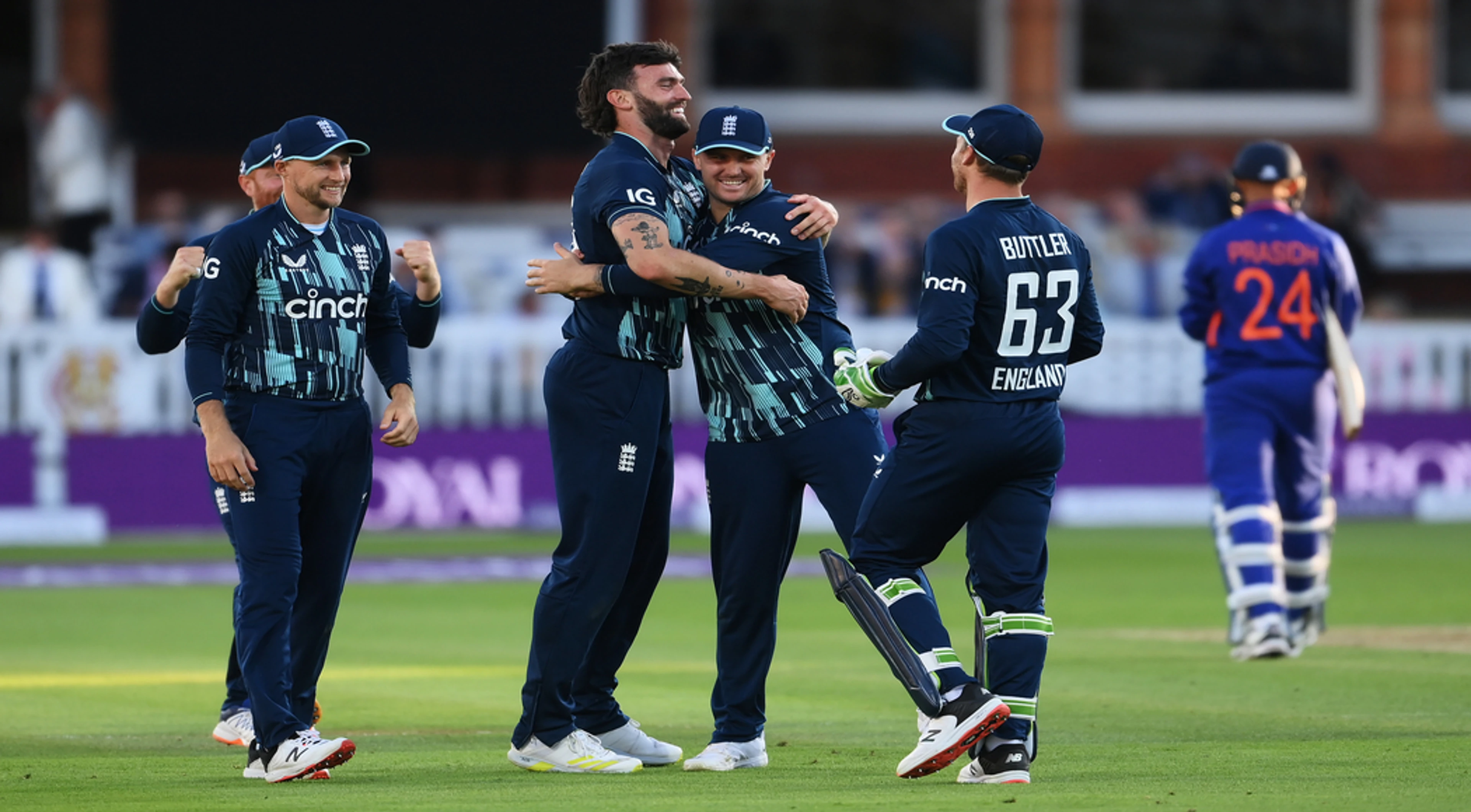 Topley gets six as England thump India to level ODI series