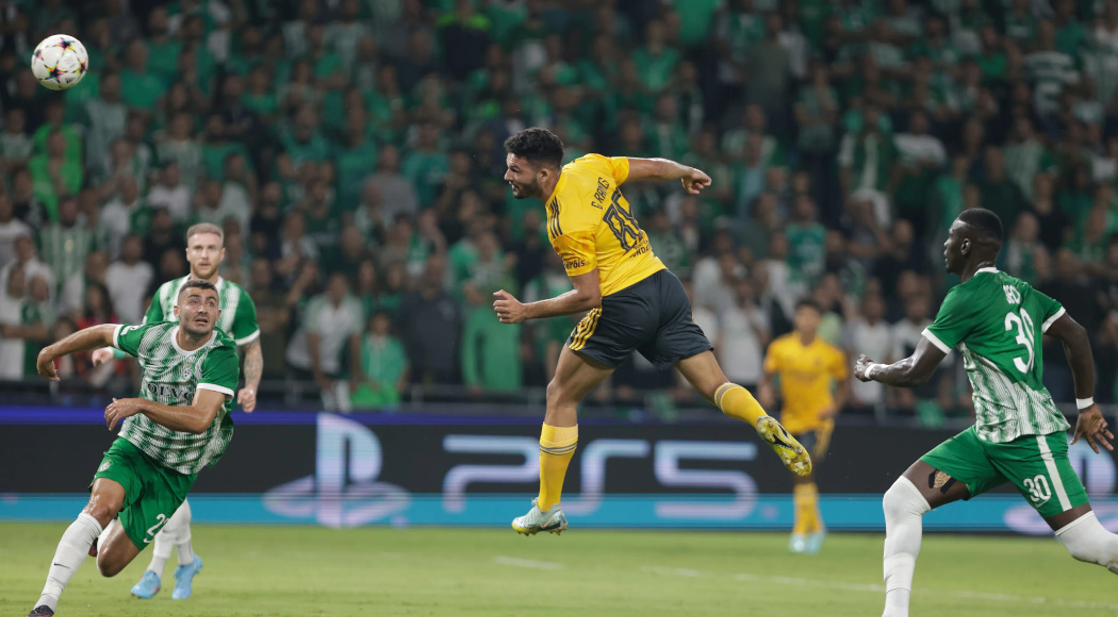 Benfica rout Maccabi Haifa to claim top spot ahead of PSG