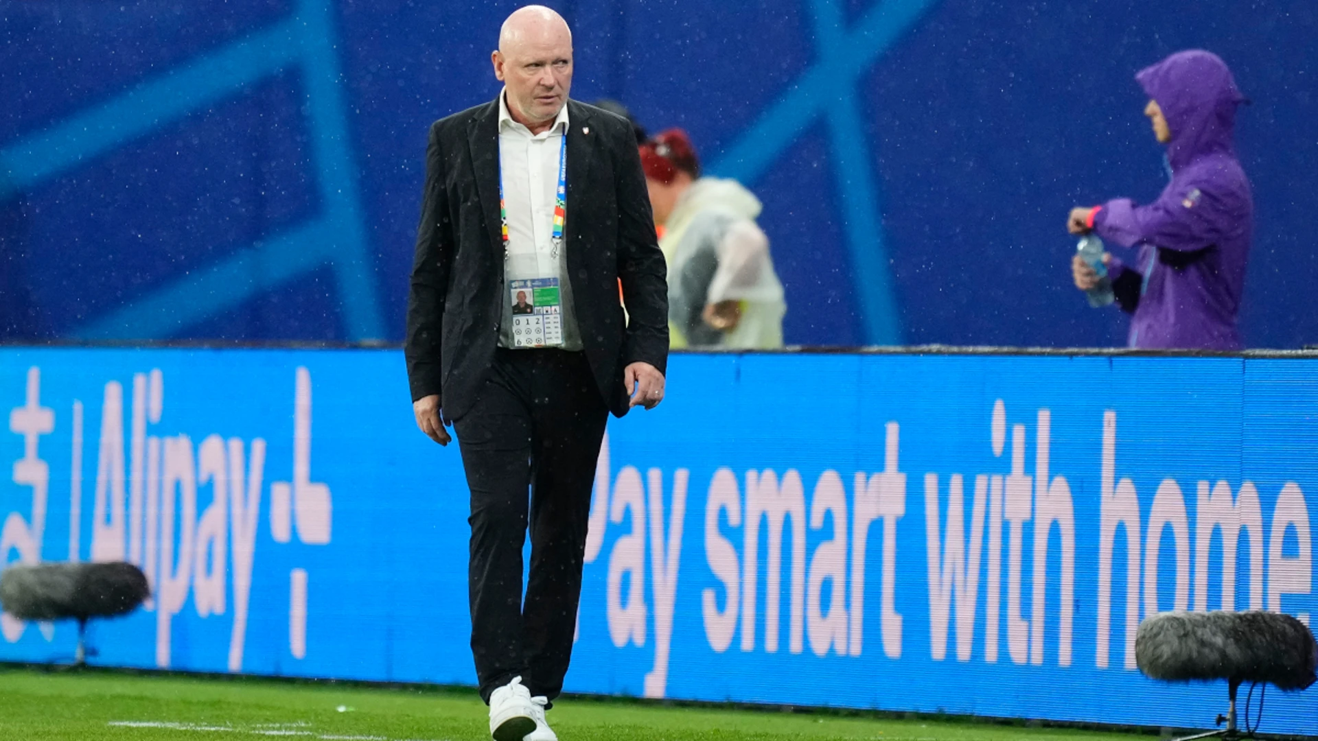 Portugal's dominance left Czechs too tired to attack, coach says