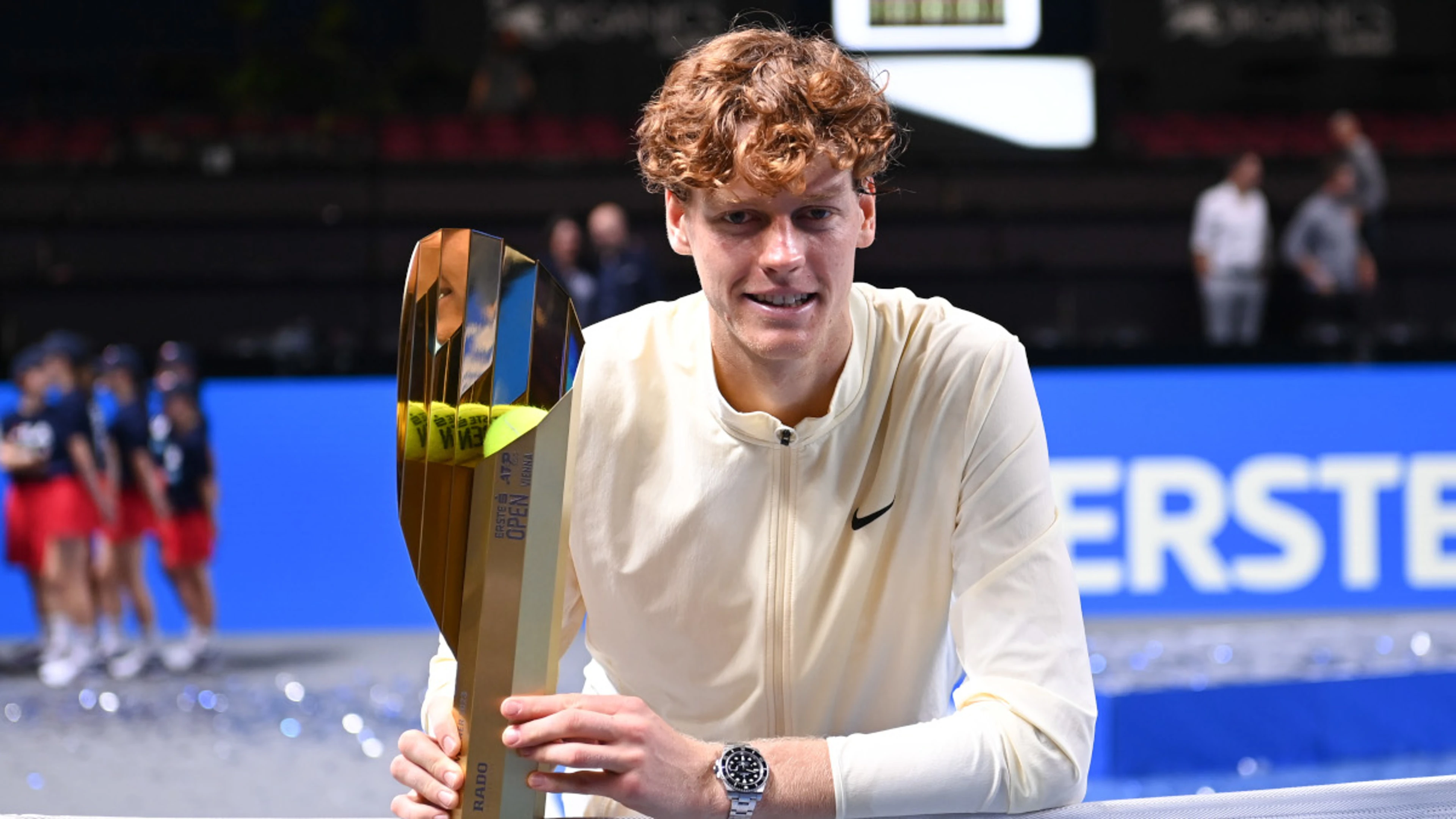 Sinner edges out Medvedev for Vienna title