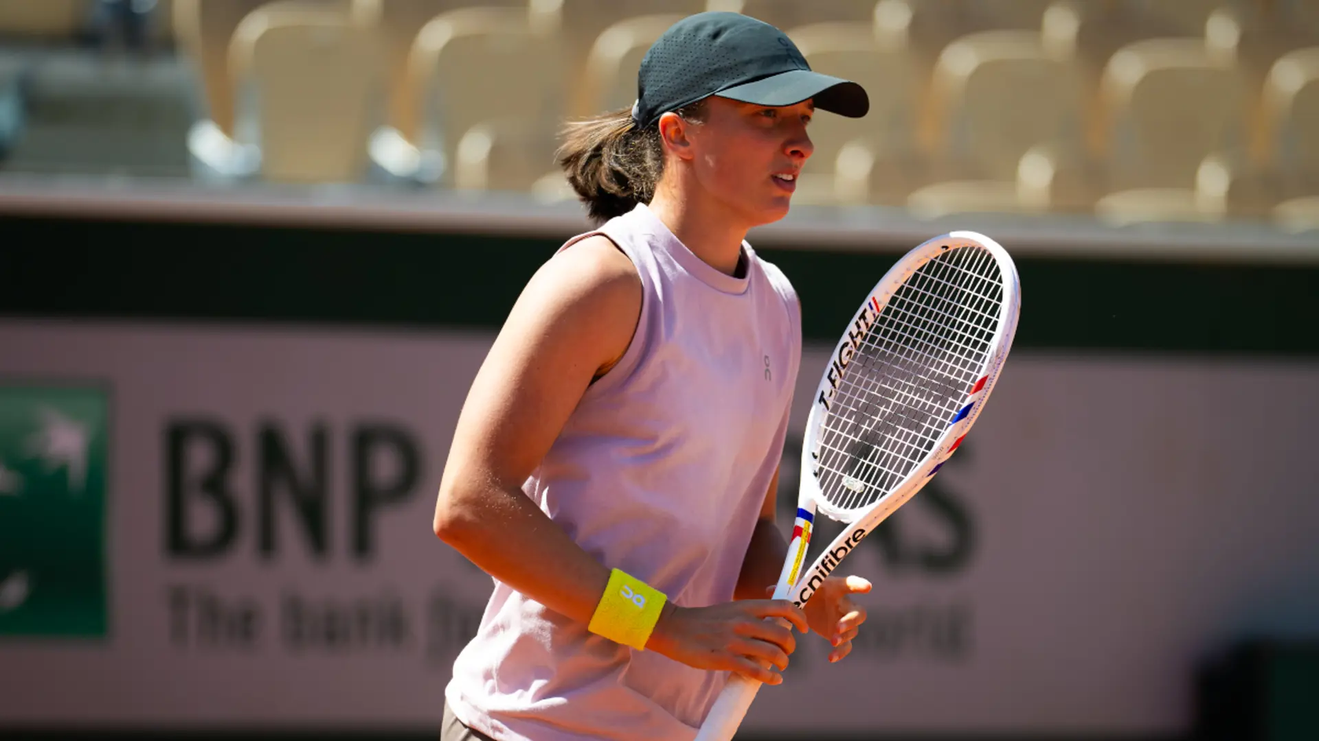 Queen of clay Swiatek's reign under threat at Roland Garros