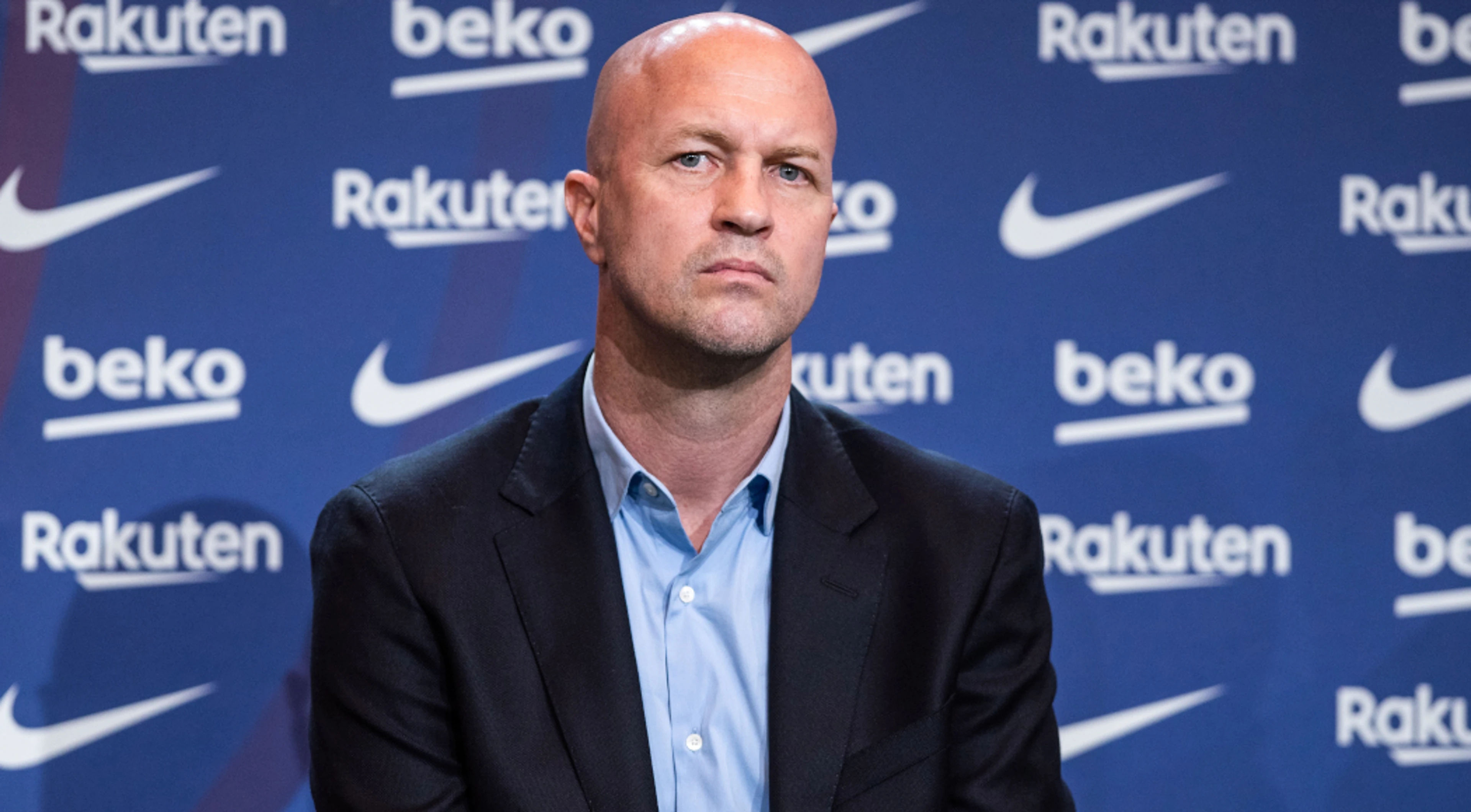 Barcelona confirm Cruyff departure