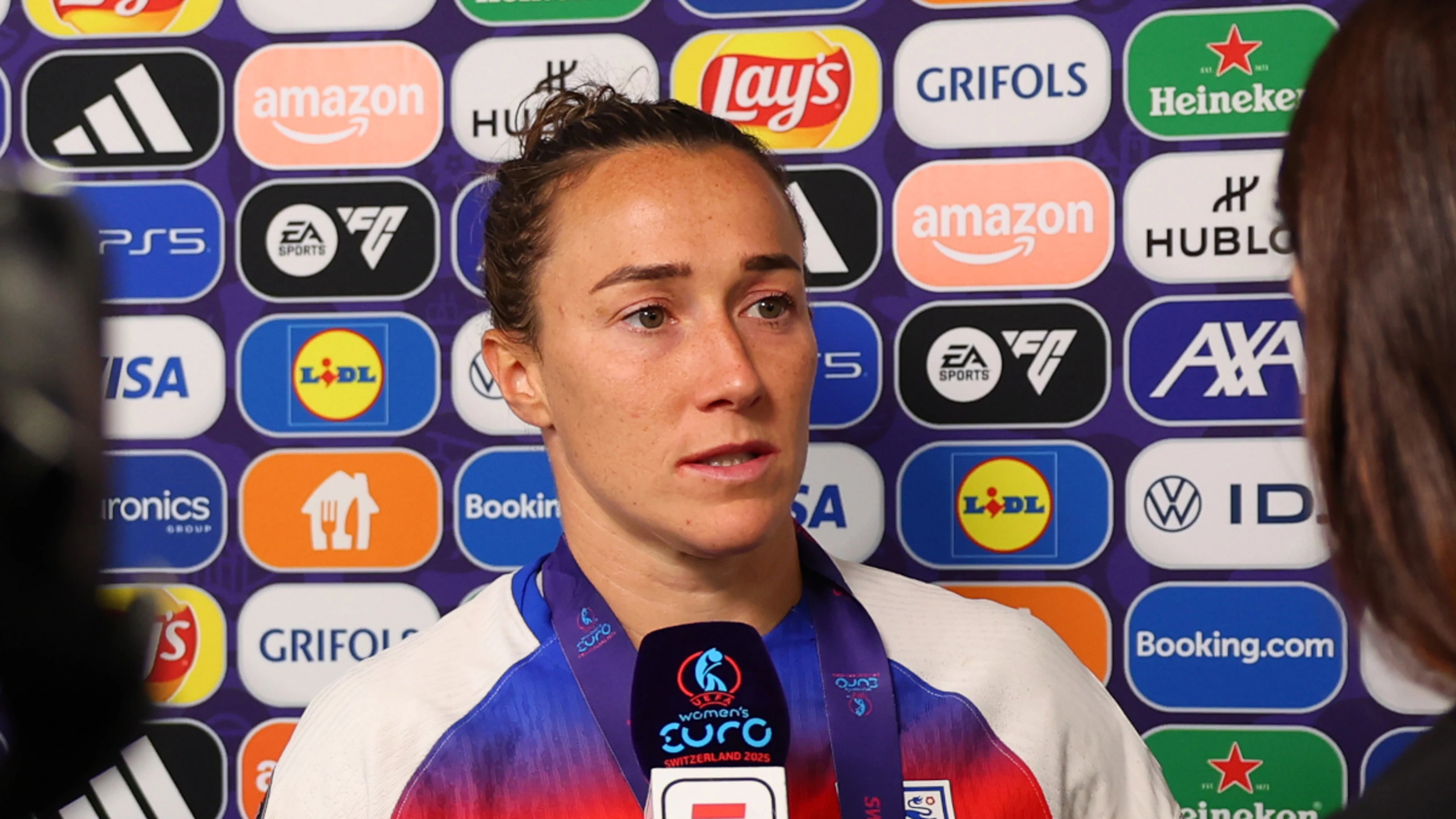 Bronze played with fractured tibia to help England win Euros